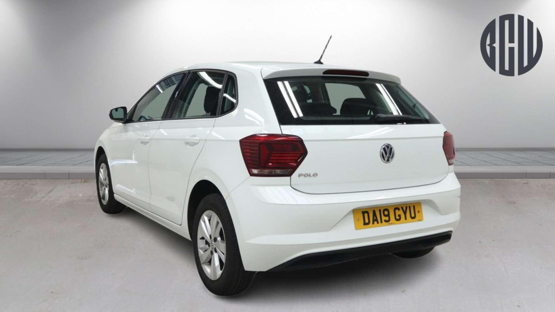 Volkswagen Polo view 3