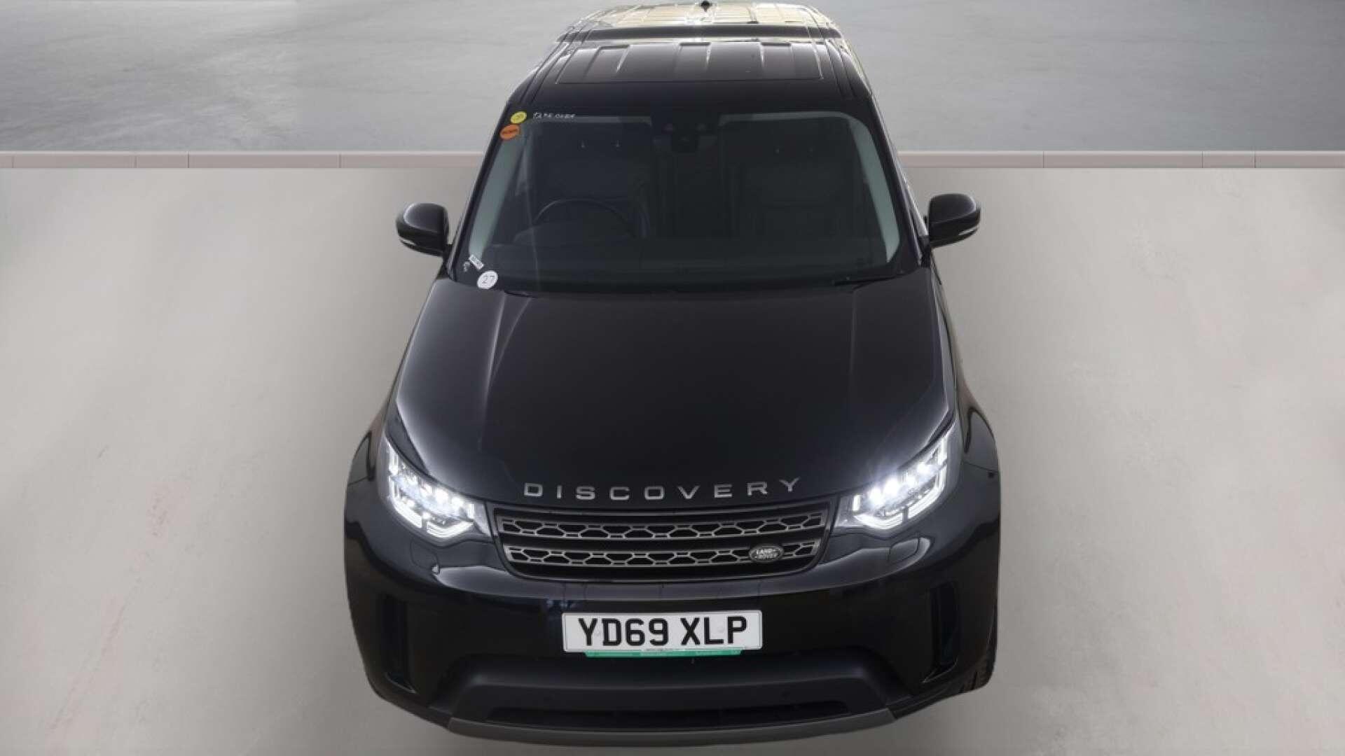Land Rover Discovery view 9