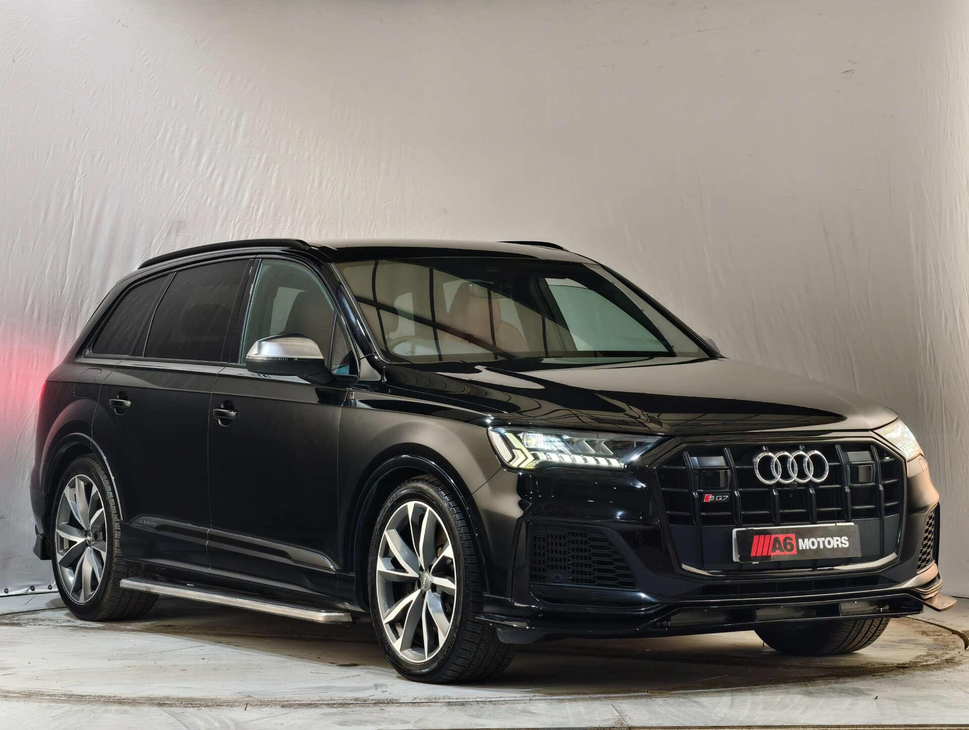 Audi SQ7 view 7