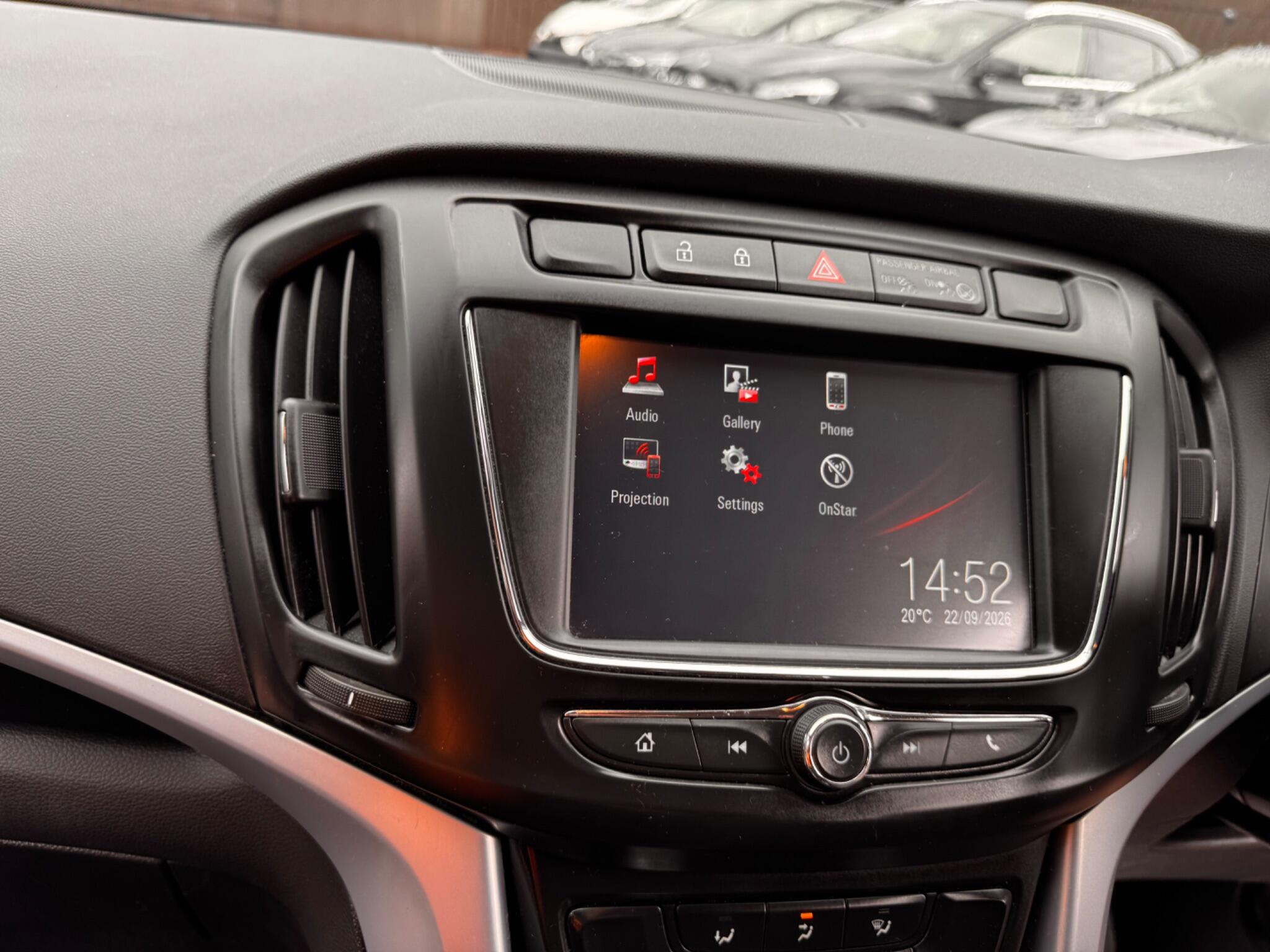 Vauxhall Zafira Tourer view 29