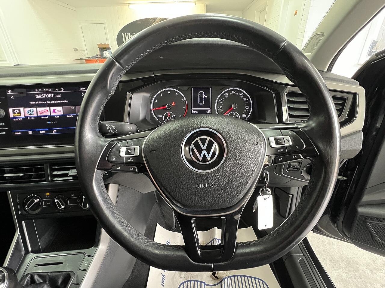 Volkswagen Polo view 9