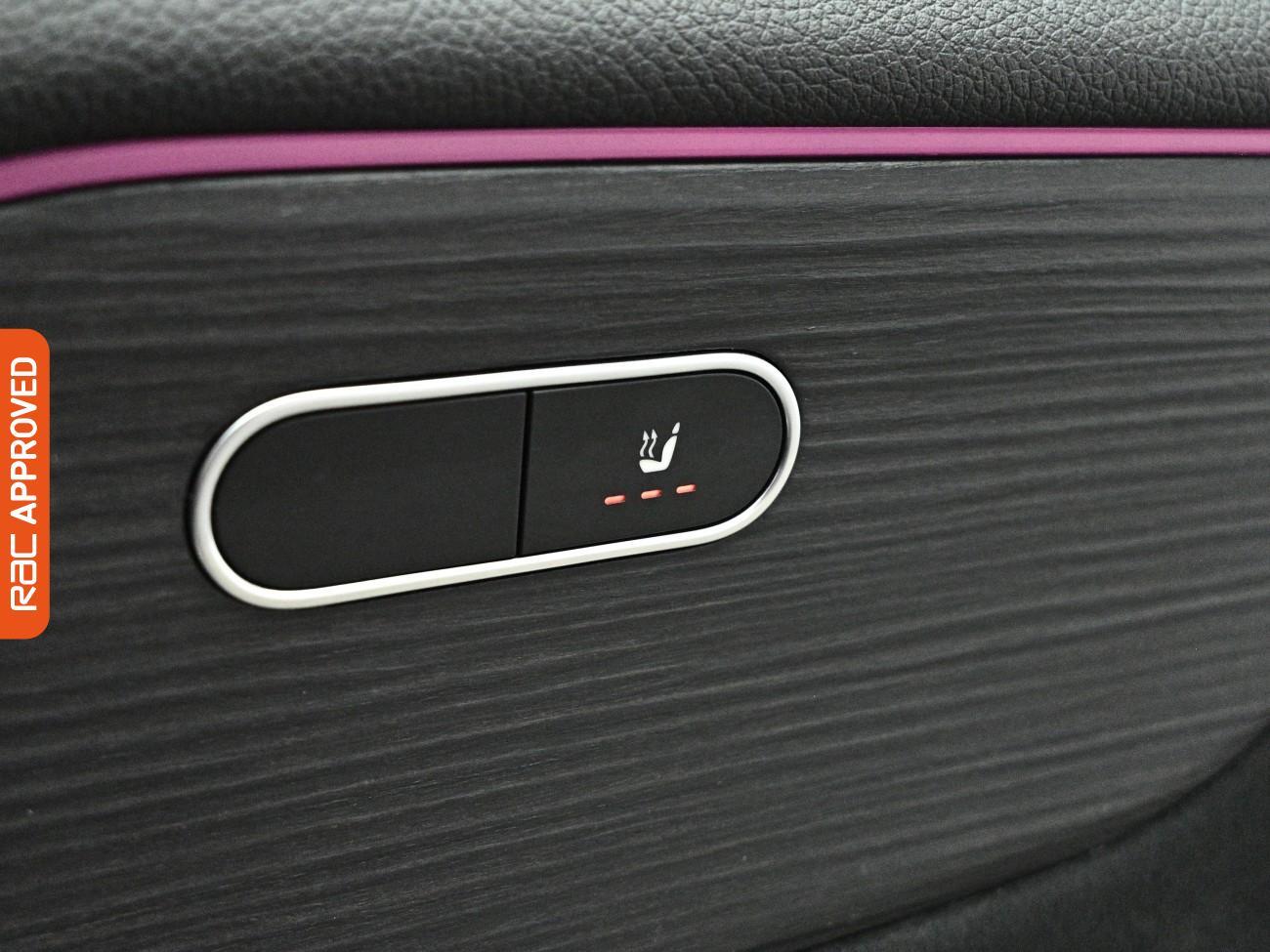 Mercedes-Benz Eqb view 26