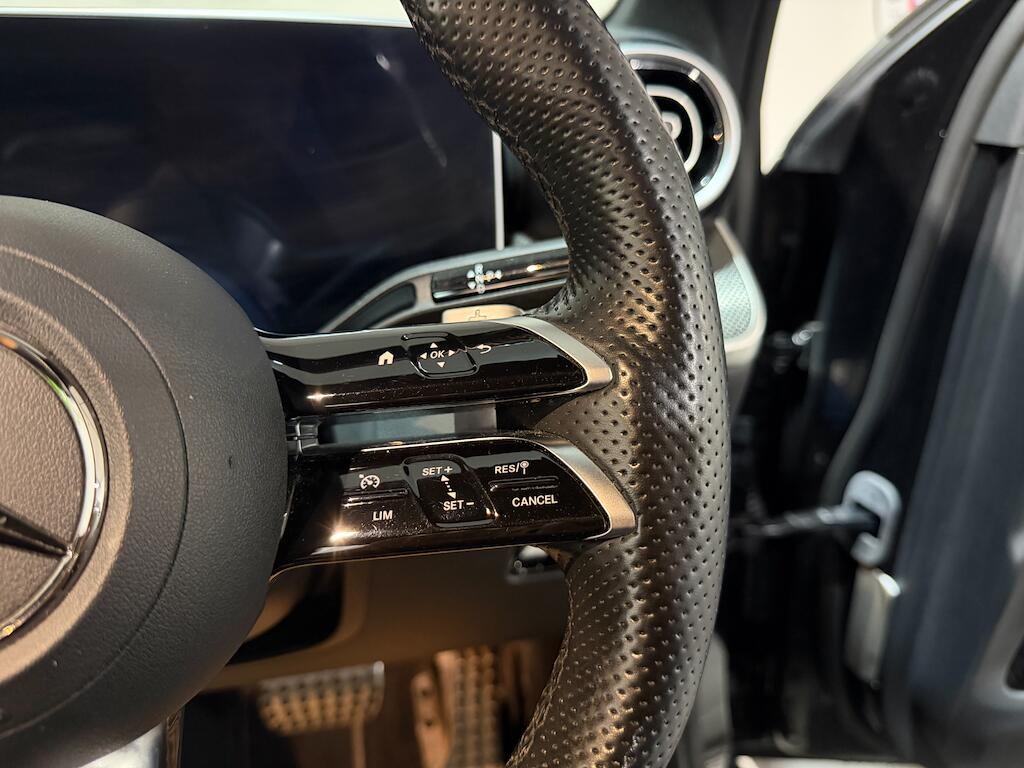 Mercedes-Benz GLC view 24