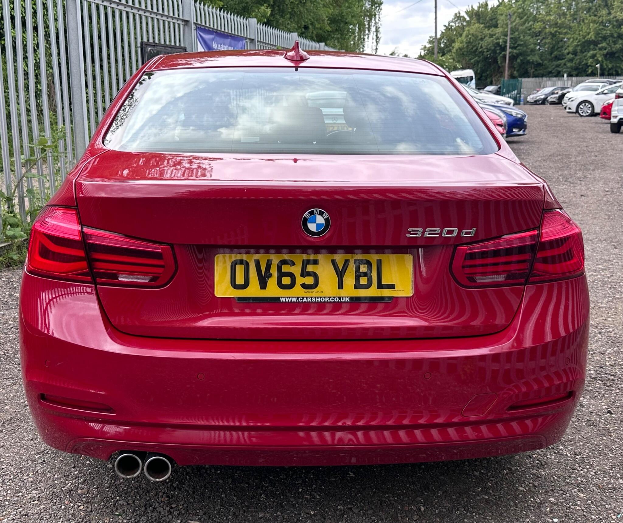 2015 BMW 3 Series image 14
