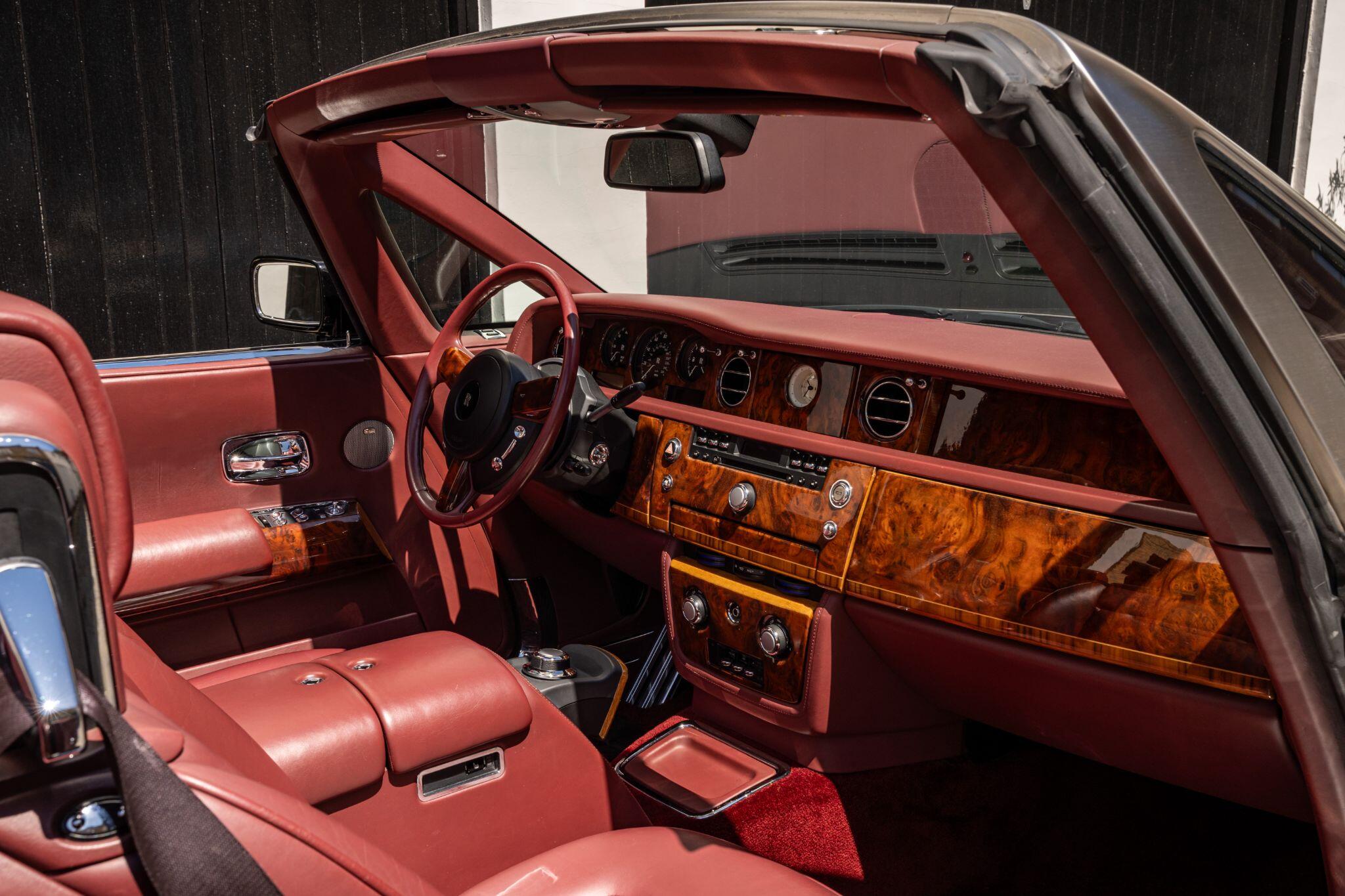 Rolls-Royce Phantom view 50