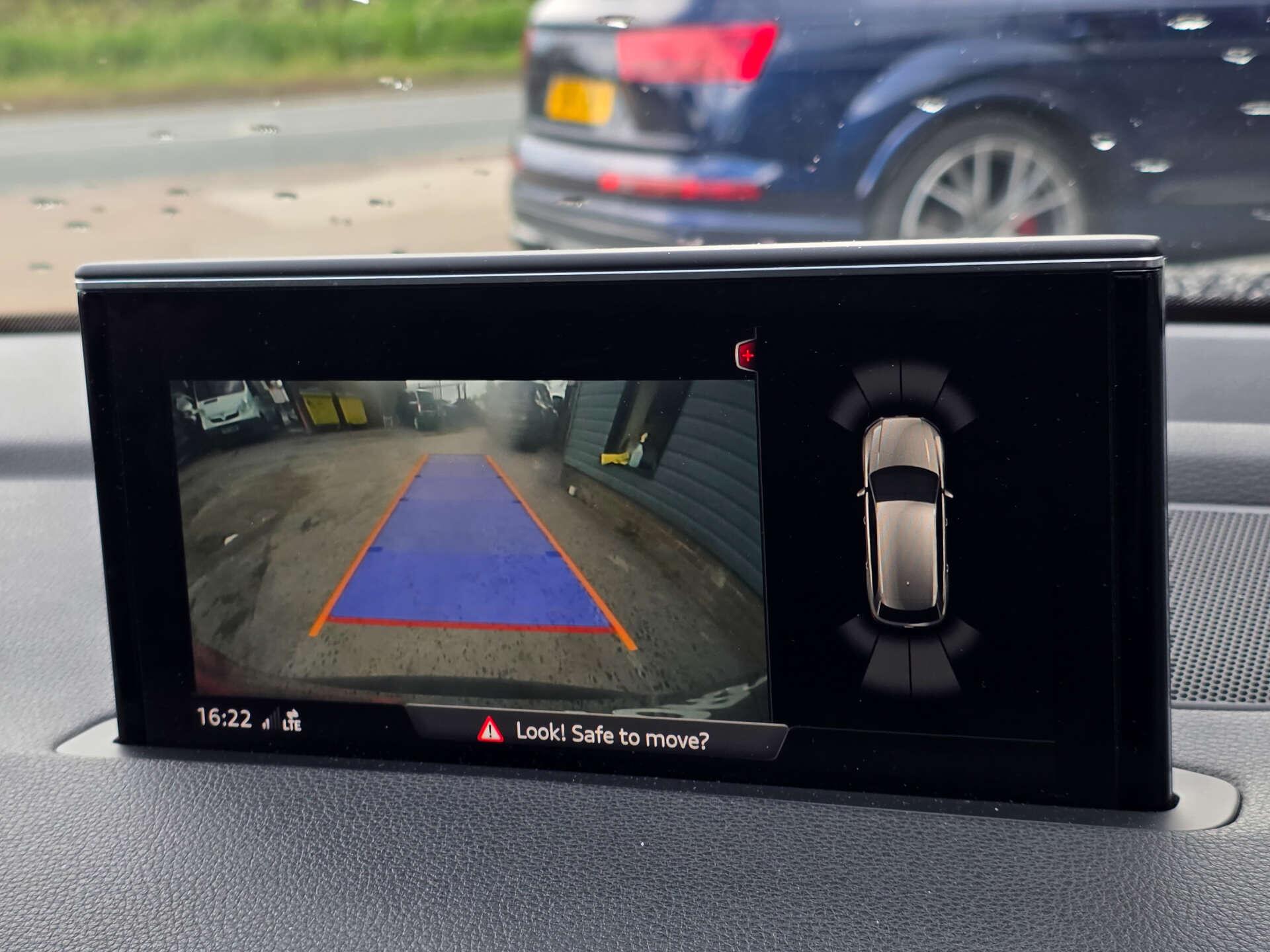 Audi SQ7 view 40