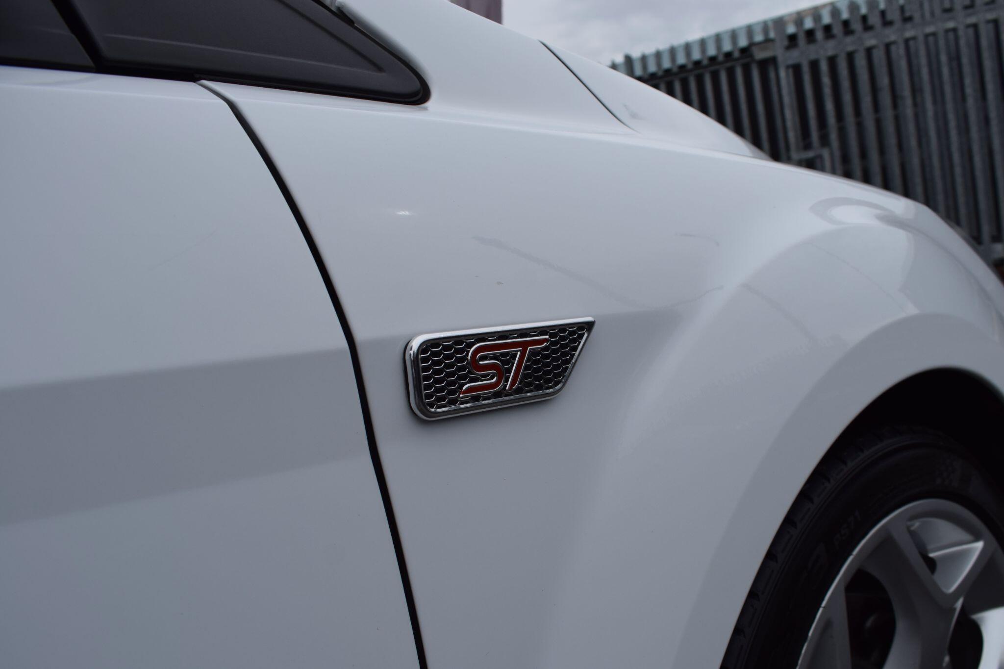 Ford Focus view 37