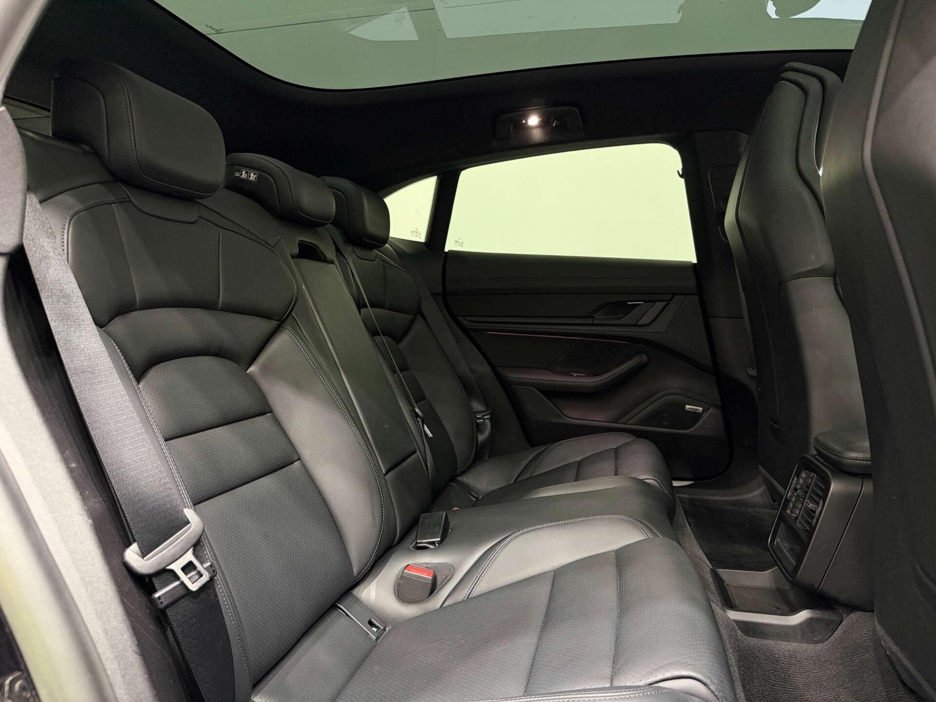 Porsche Taycan view 13