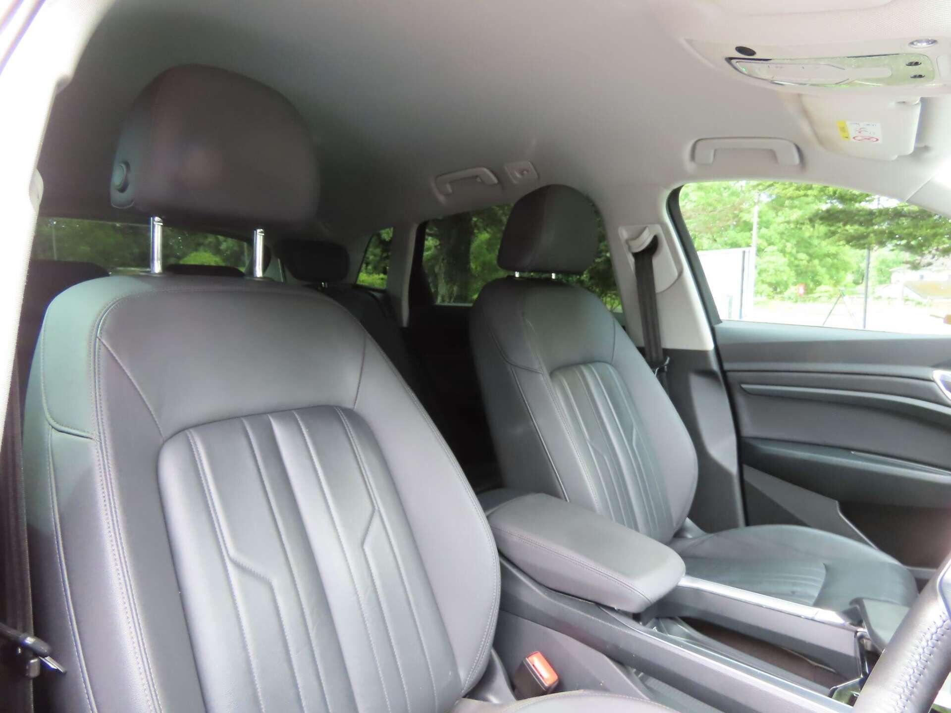 Audi E-Tron view 8