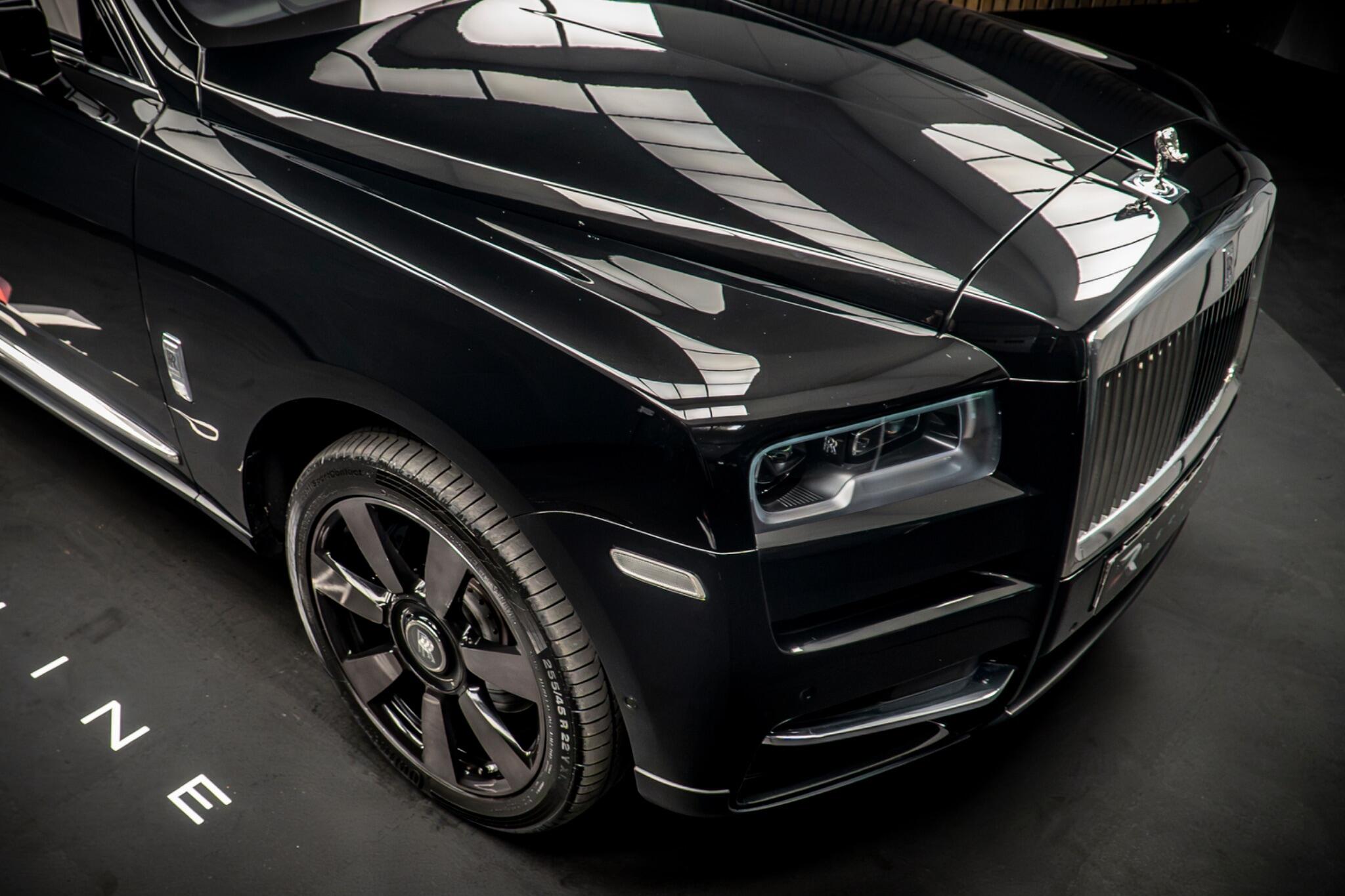 Rolls-Royce Cullinan view 11