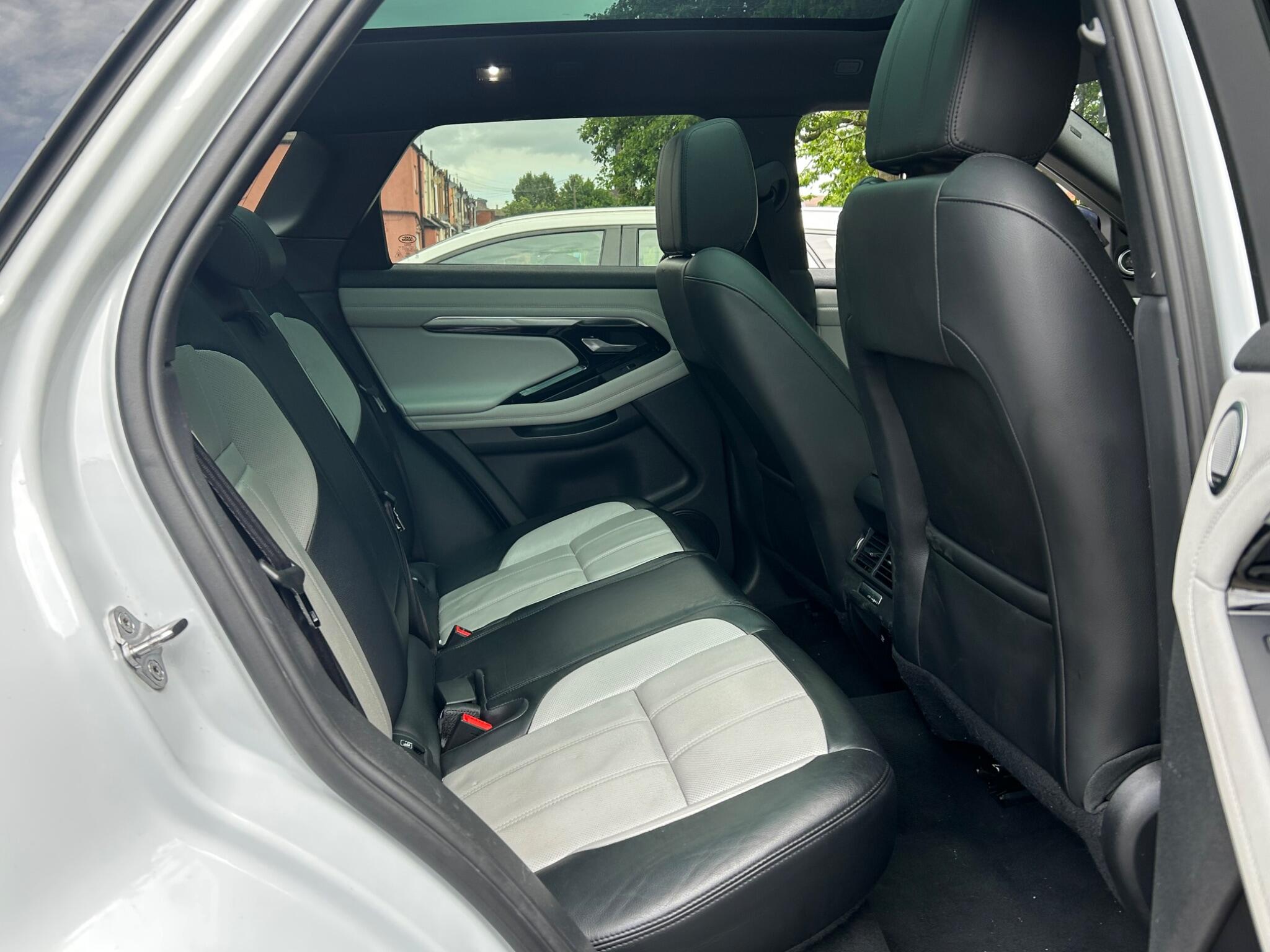 Land Rover Range Rover Evoque view 38
