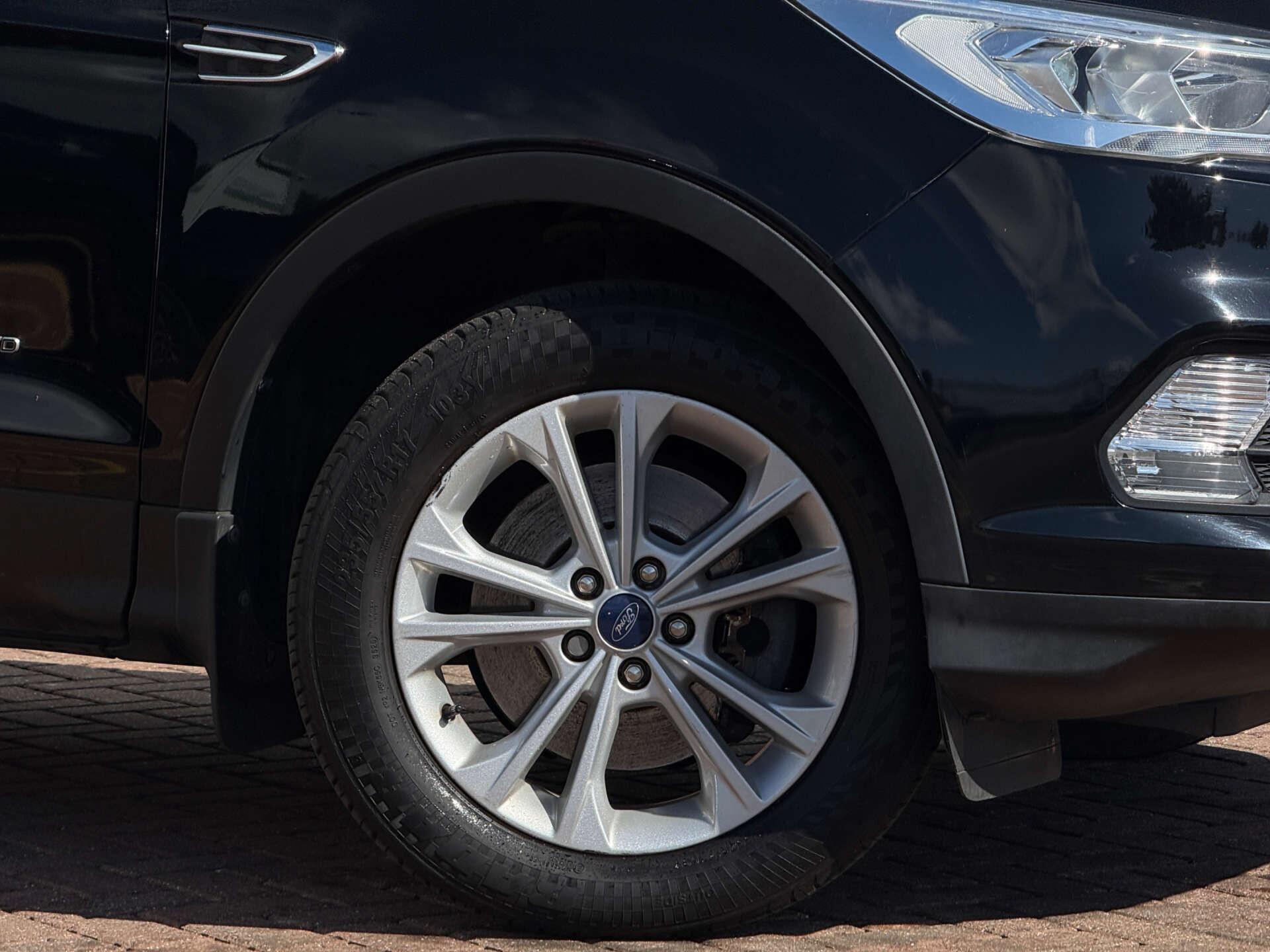 Ford Kuga view 10
