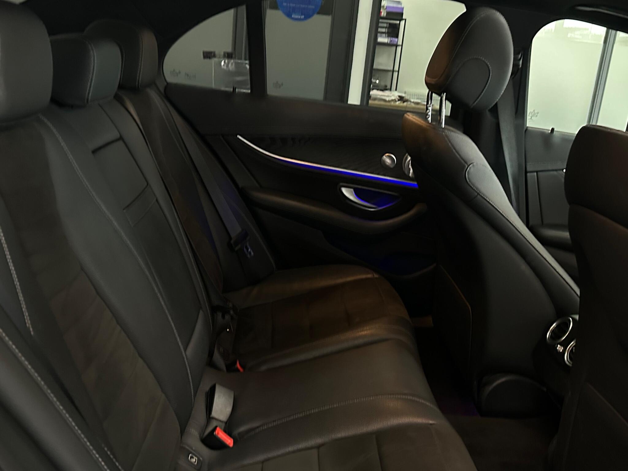 Mercedes-Benz E Class view 34