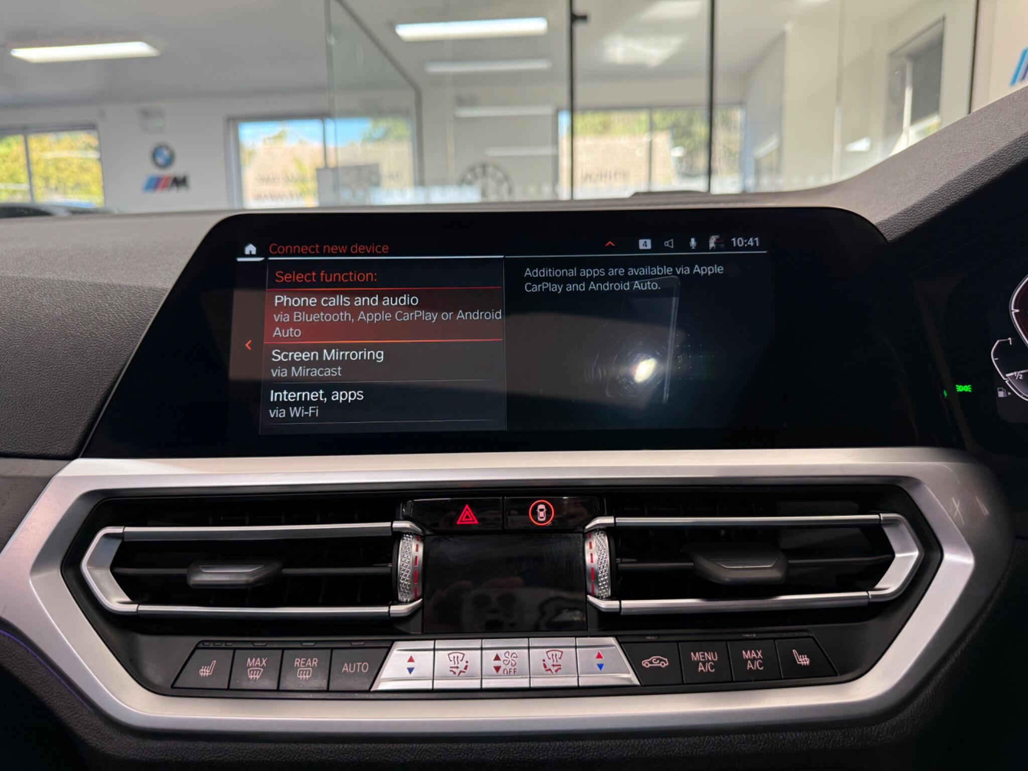 BMW 3 Series view 14