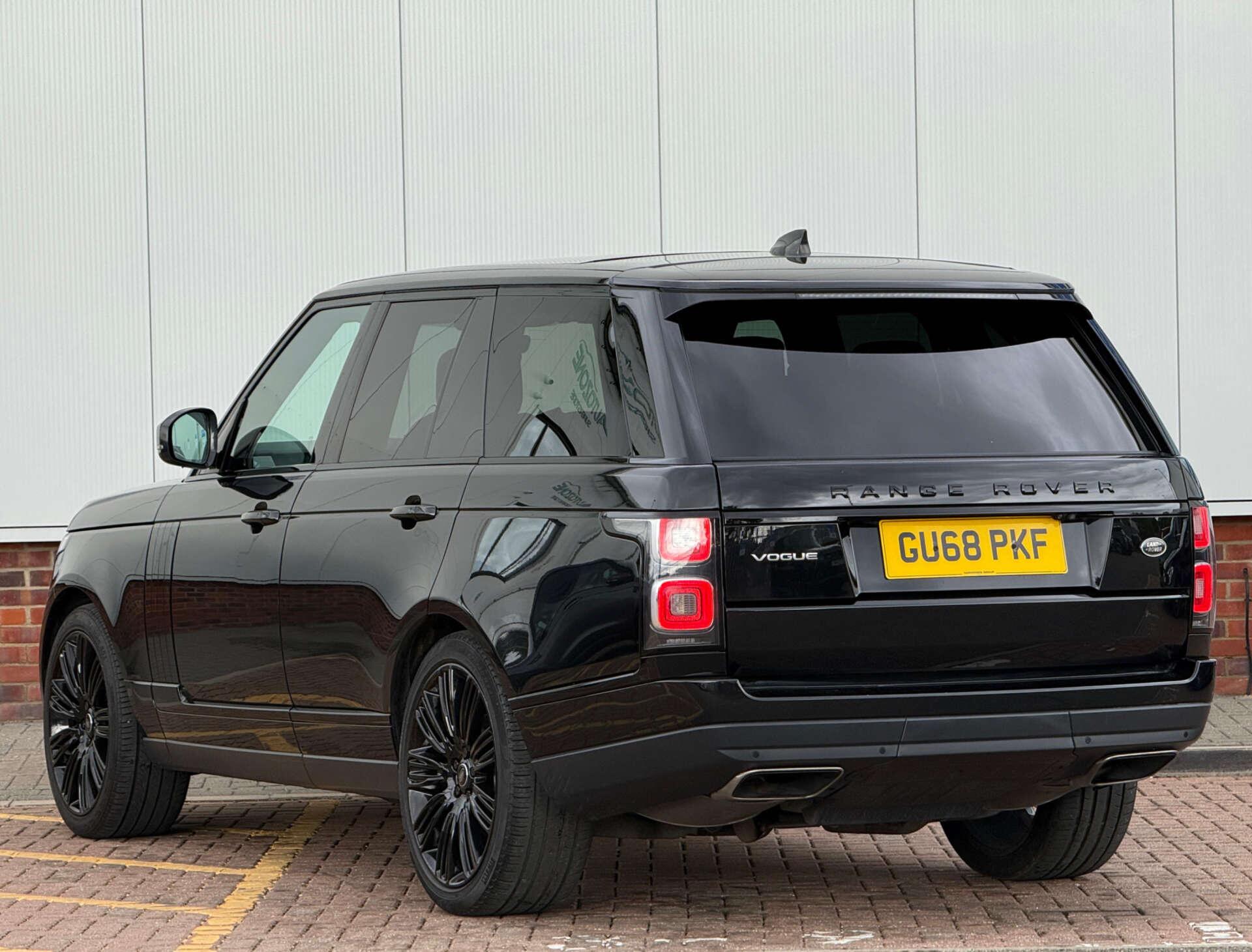 Land Rover Range Rover view 4