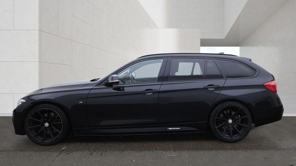 BMW 3 Series view 5