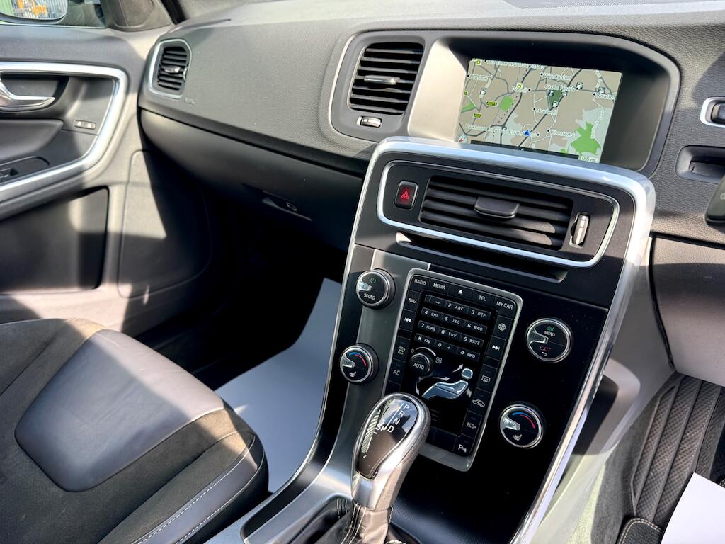 Volvo V60 view 16