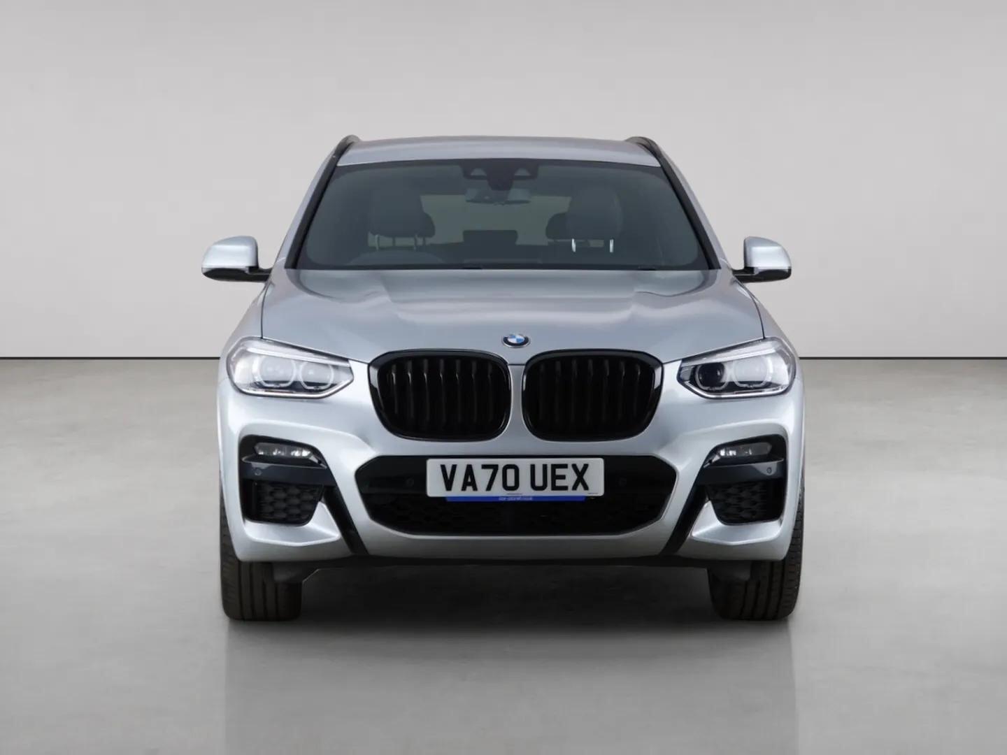 BMW X3 view 5