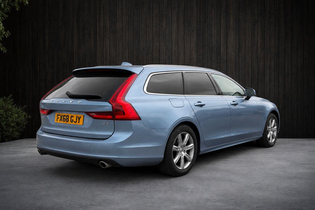Volvo V90 view 11