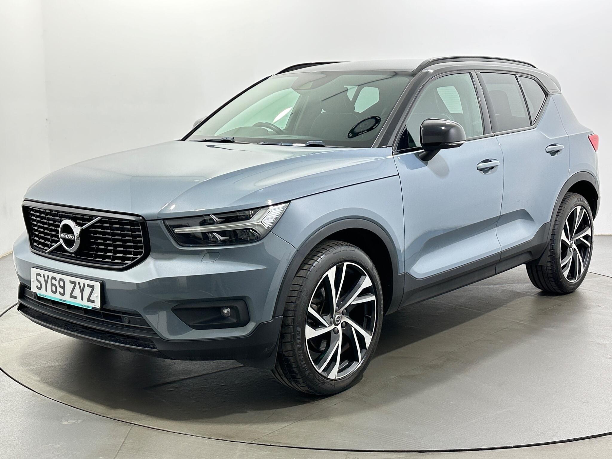 Volvo XC40 view 4