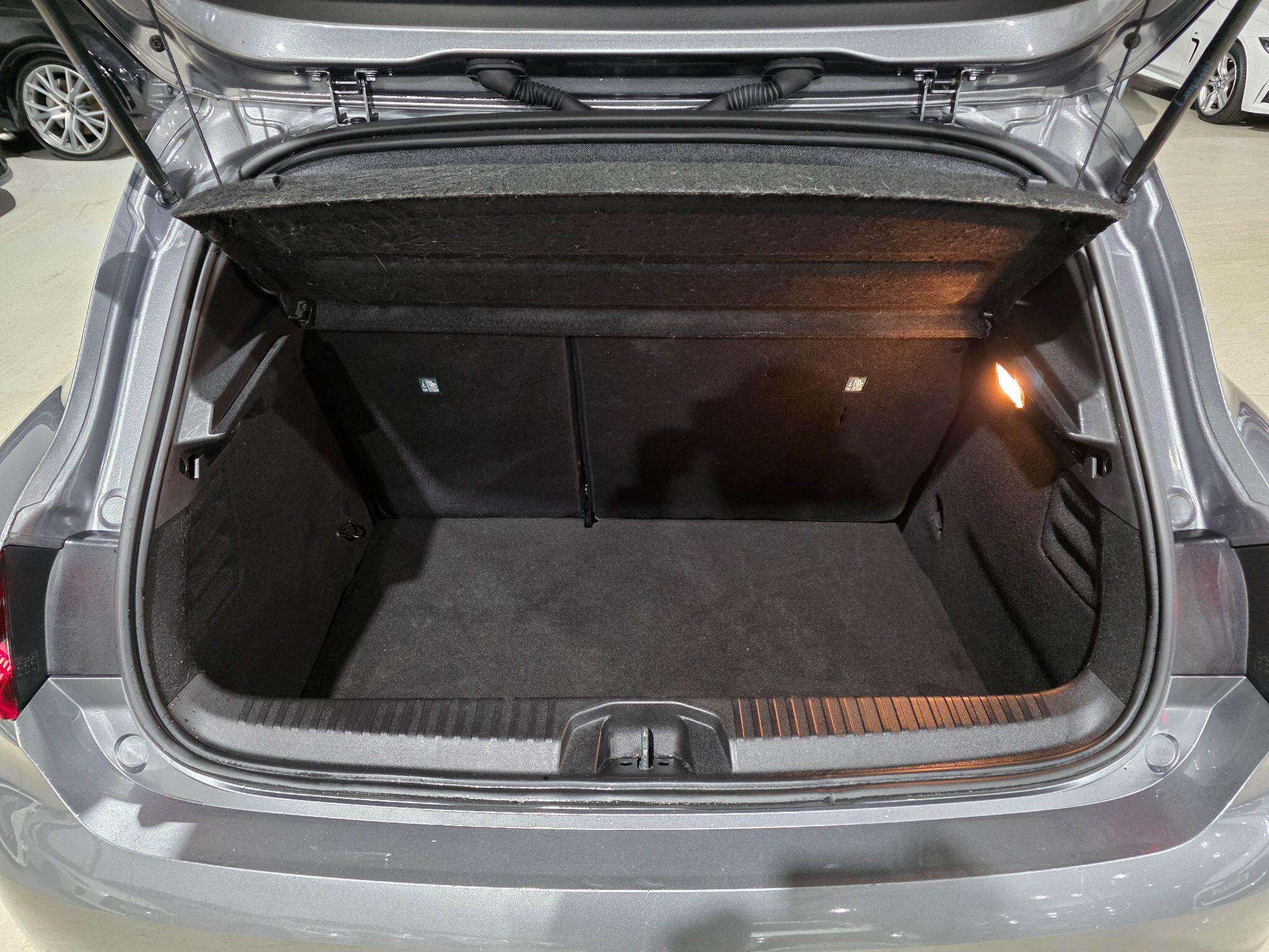 Renault Clio view 25