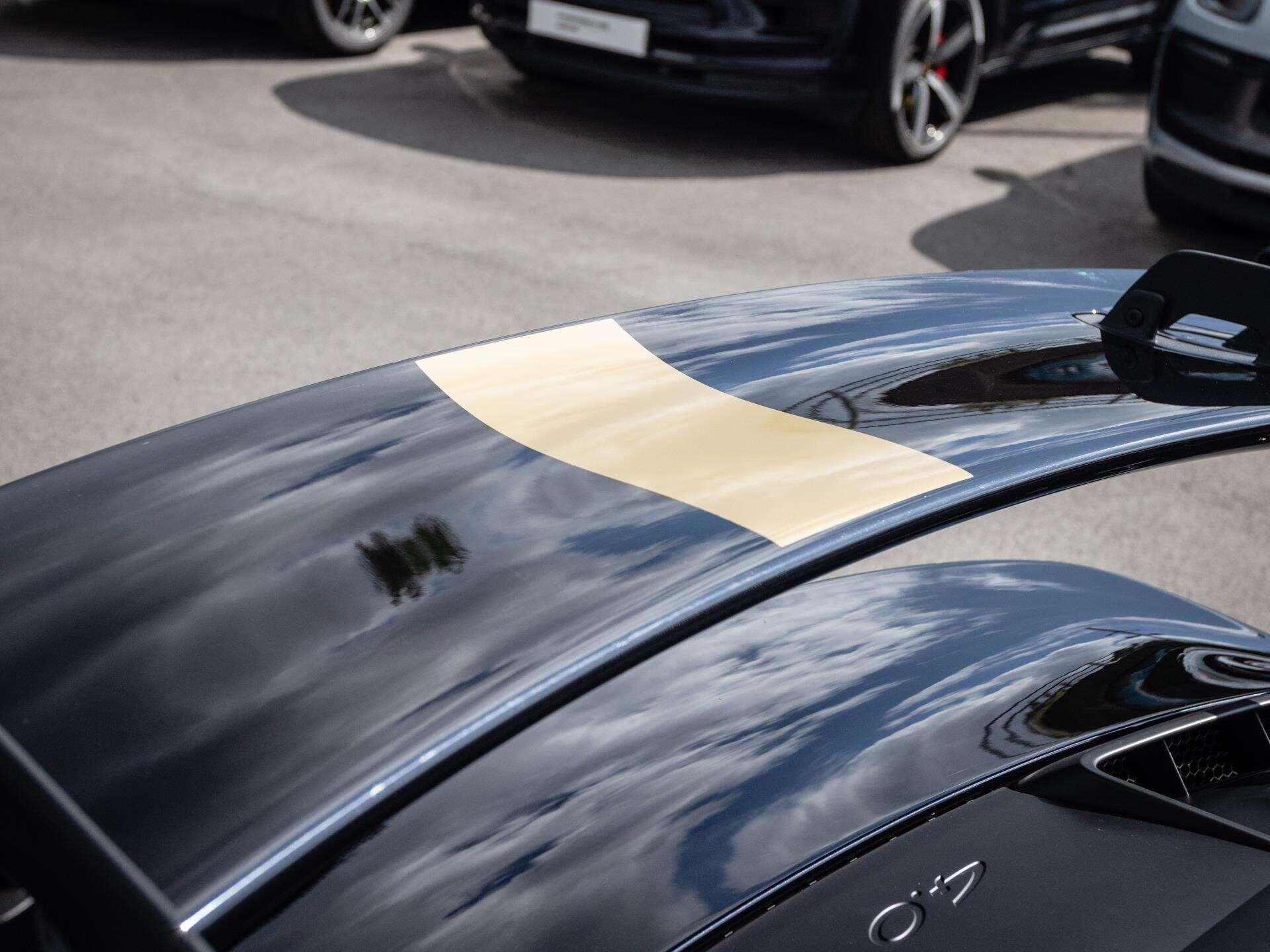 Porsche 911 view 37