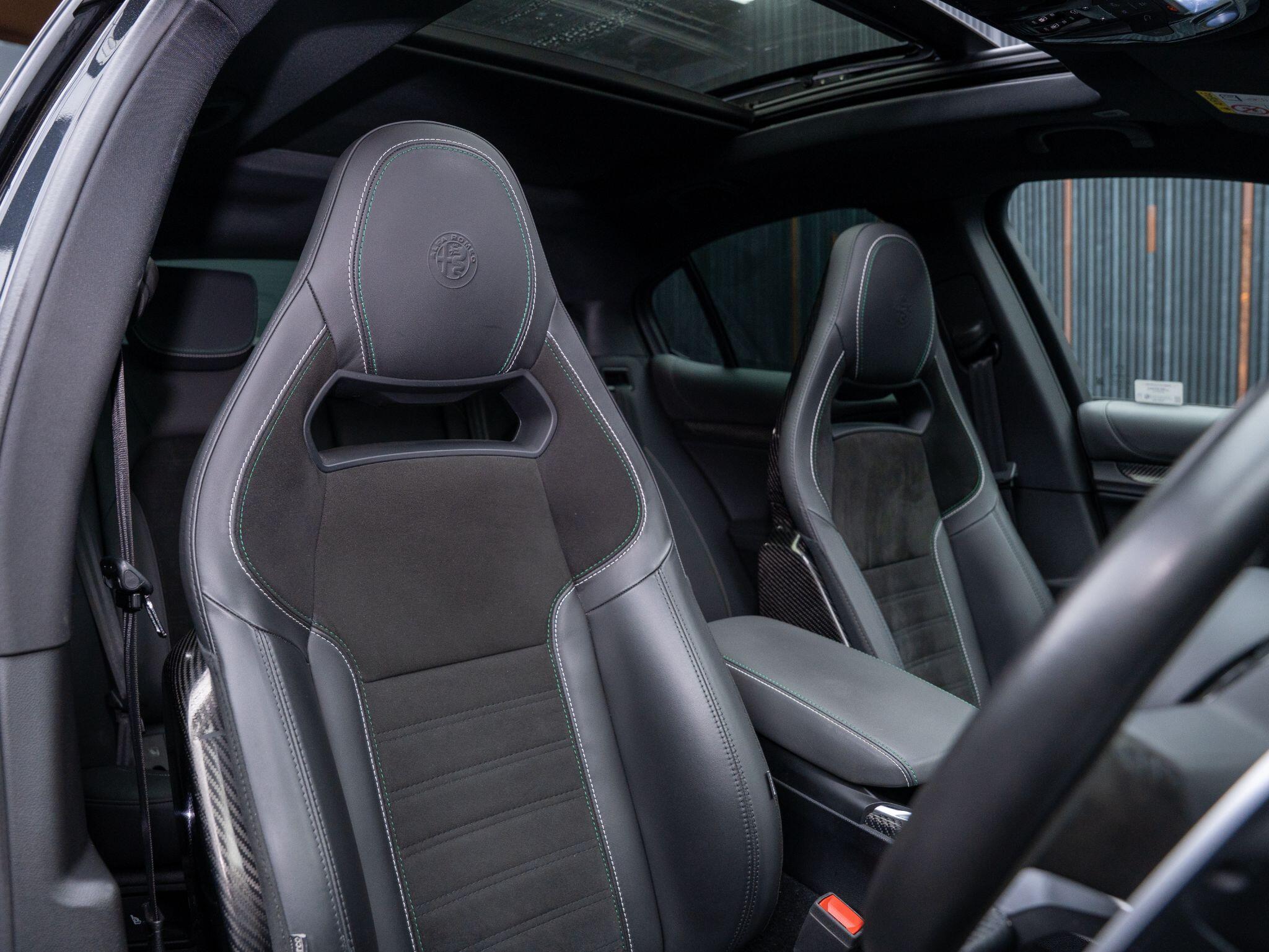 Alfa Romeo Stelvio view 18