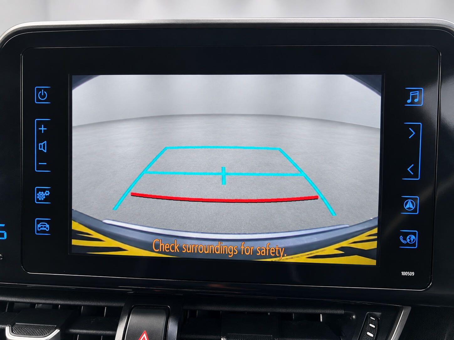 Toyota C-HR view 20