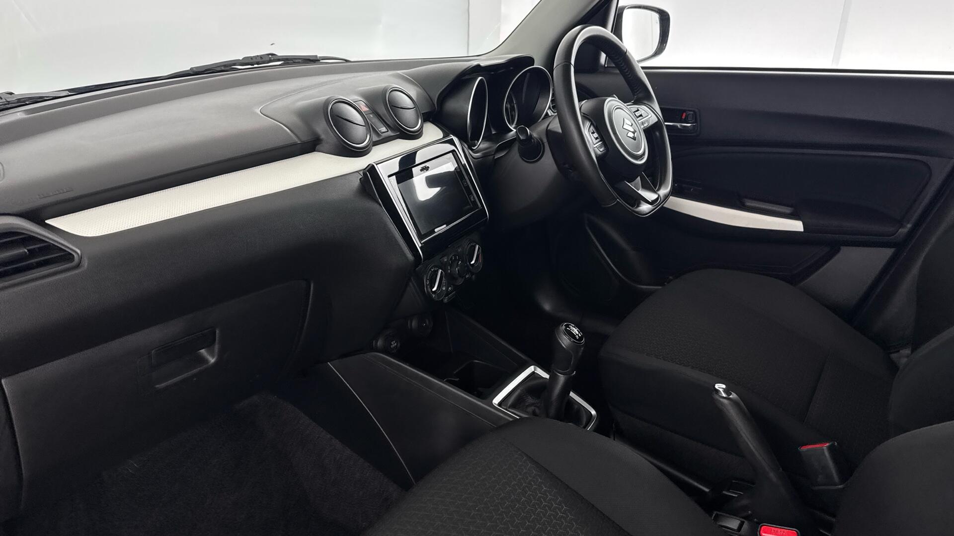 Suzuki Swift view 10