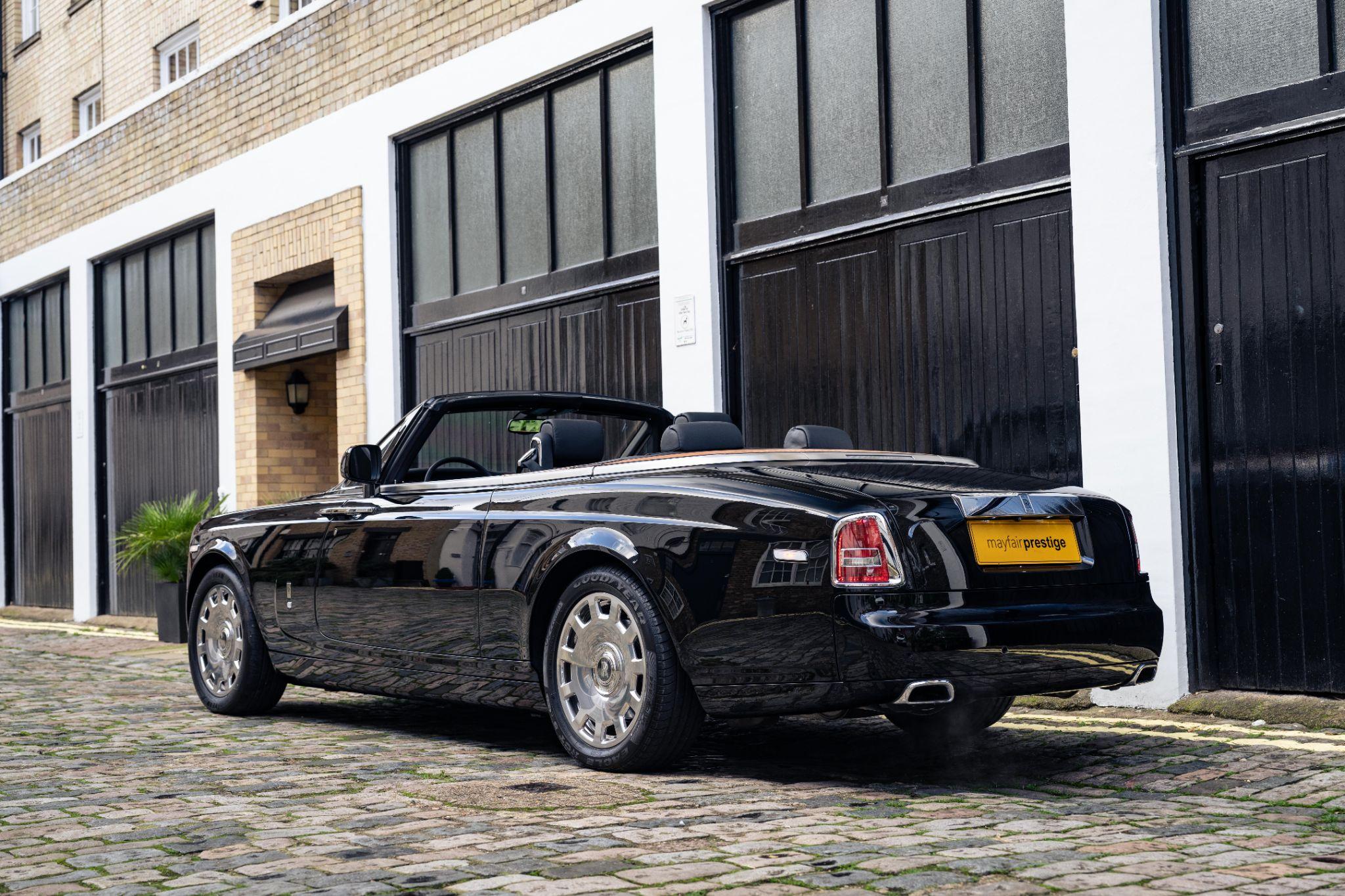 Rolls-Royce Phantom view 11