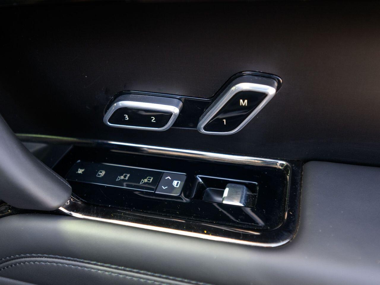 Land Rover Range Rover view 16