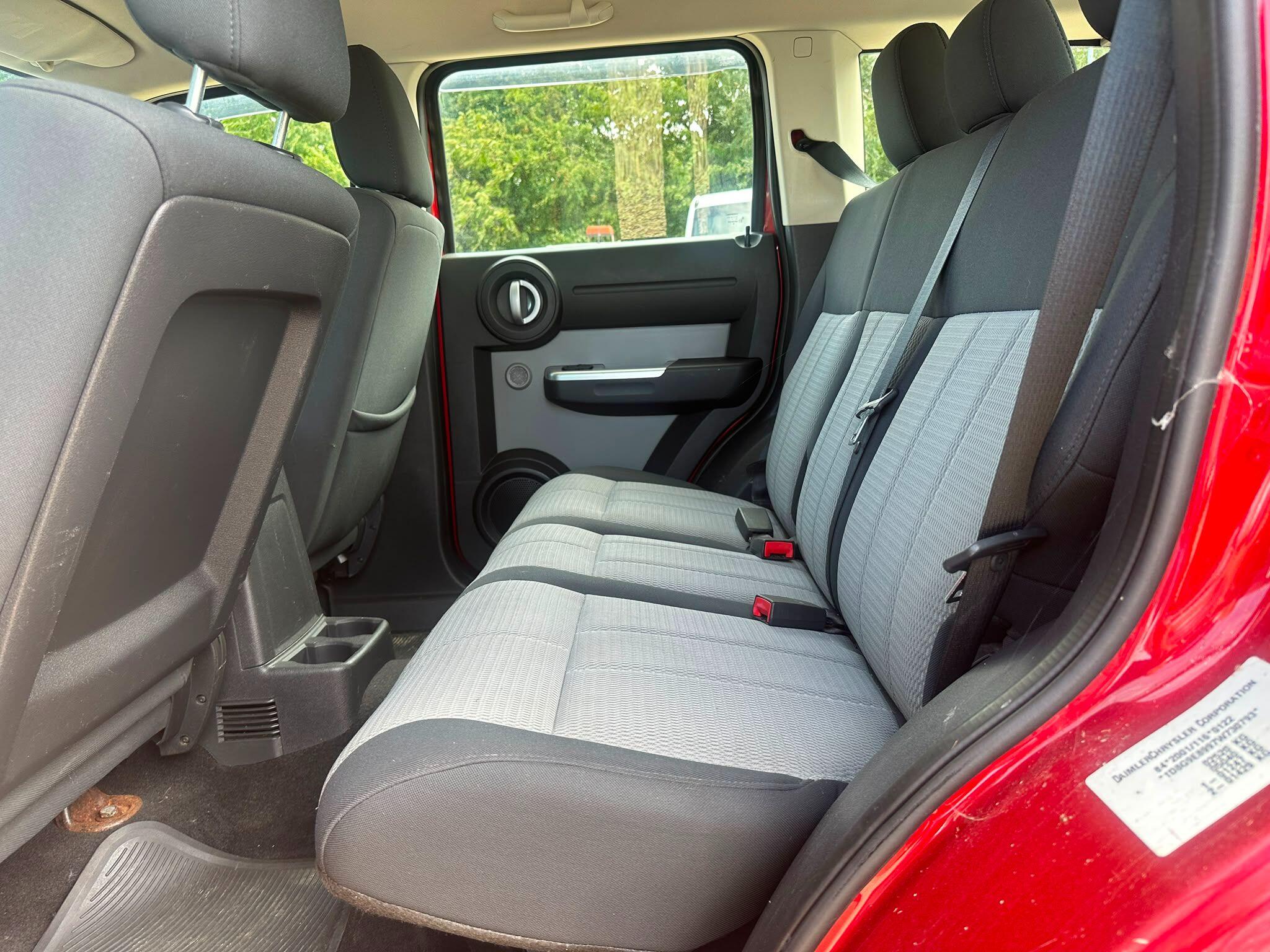 Dodge Nitro view 10