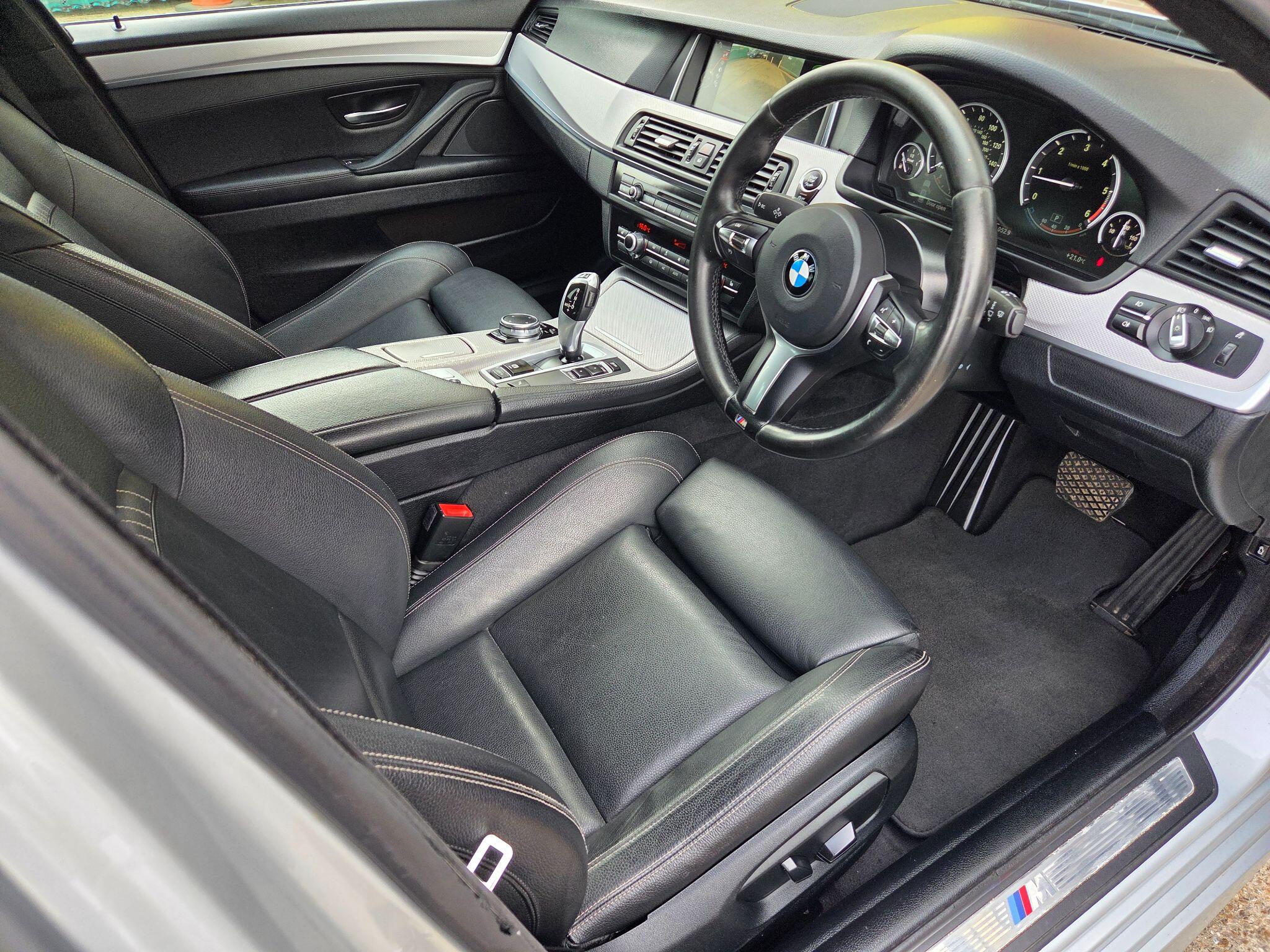 BMW 5 Series view 15