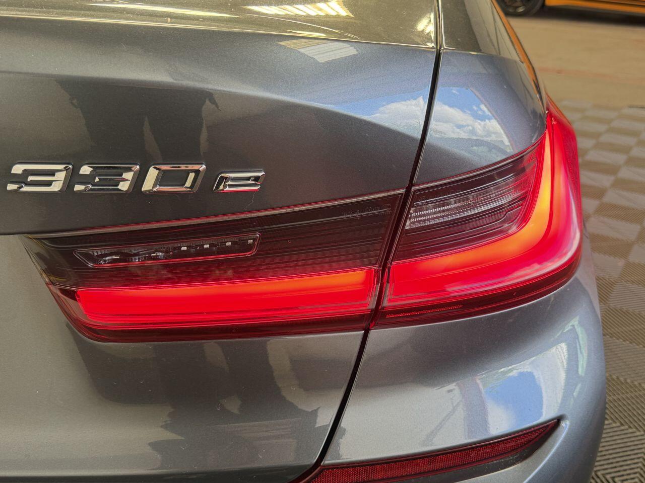 BMW 3 Series view 28