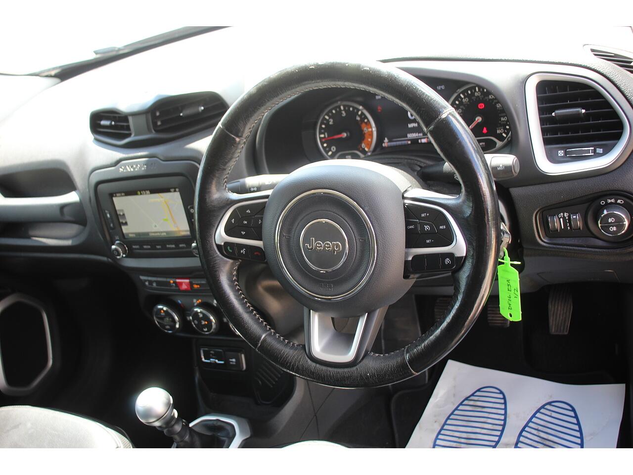 Jeep Renegade view 13
