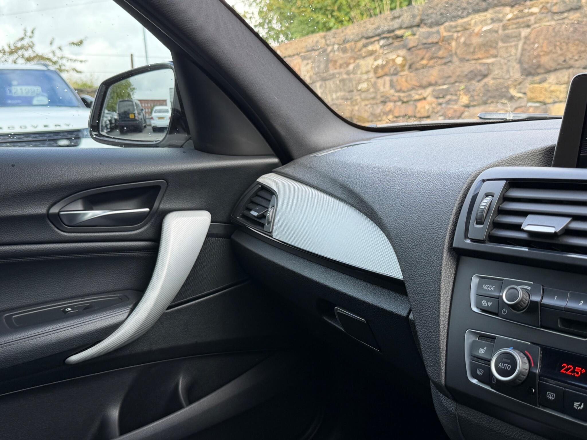 BMW 1 Series view 50