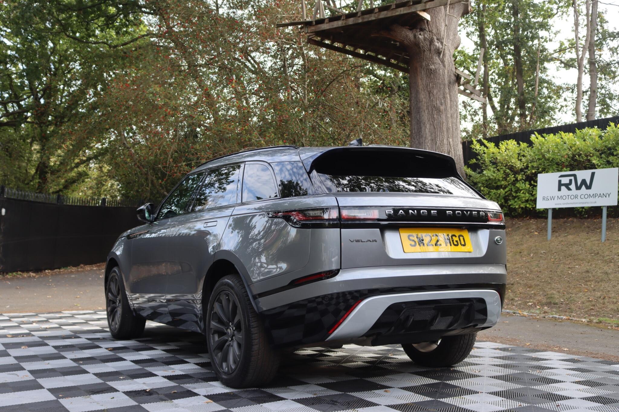 Land Rover Range Rover Velar view 12