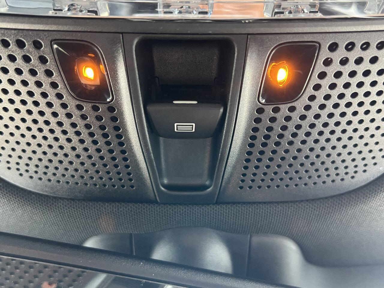 Mercedes-Benz GLC view 18