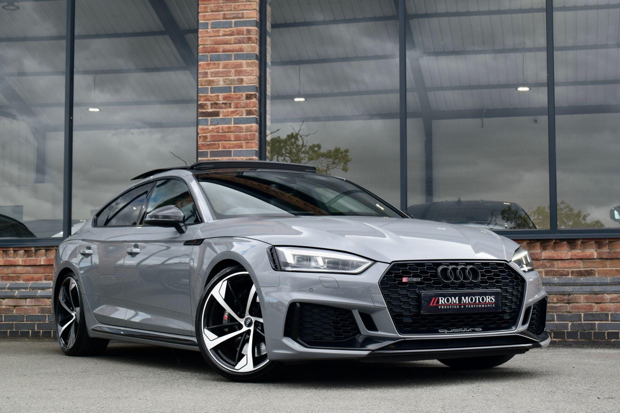 Audi RS5 view 45