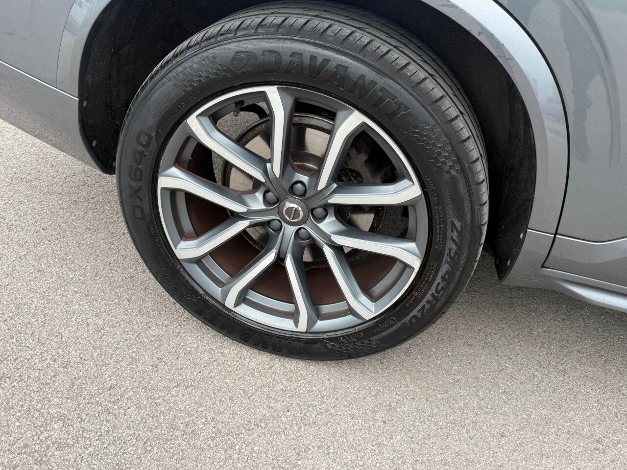 Volvo XC90 view 61