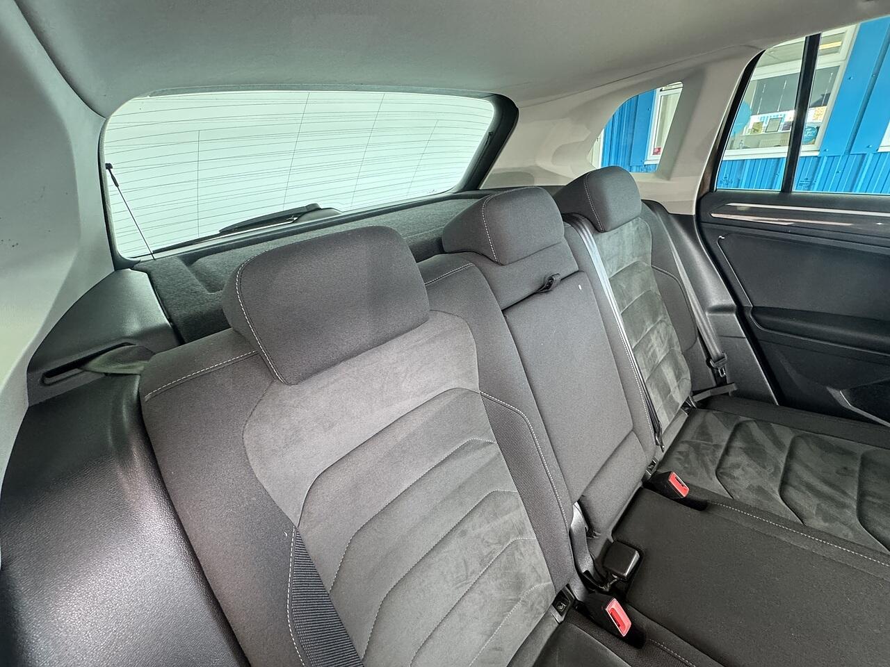 Volkswagen Tiguan view 13