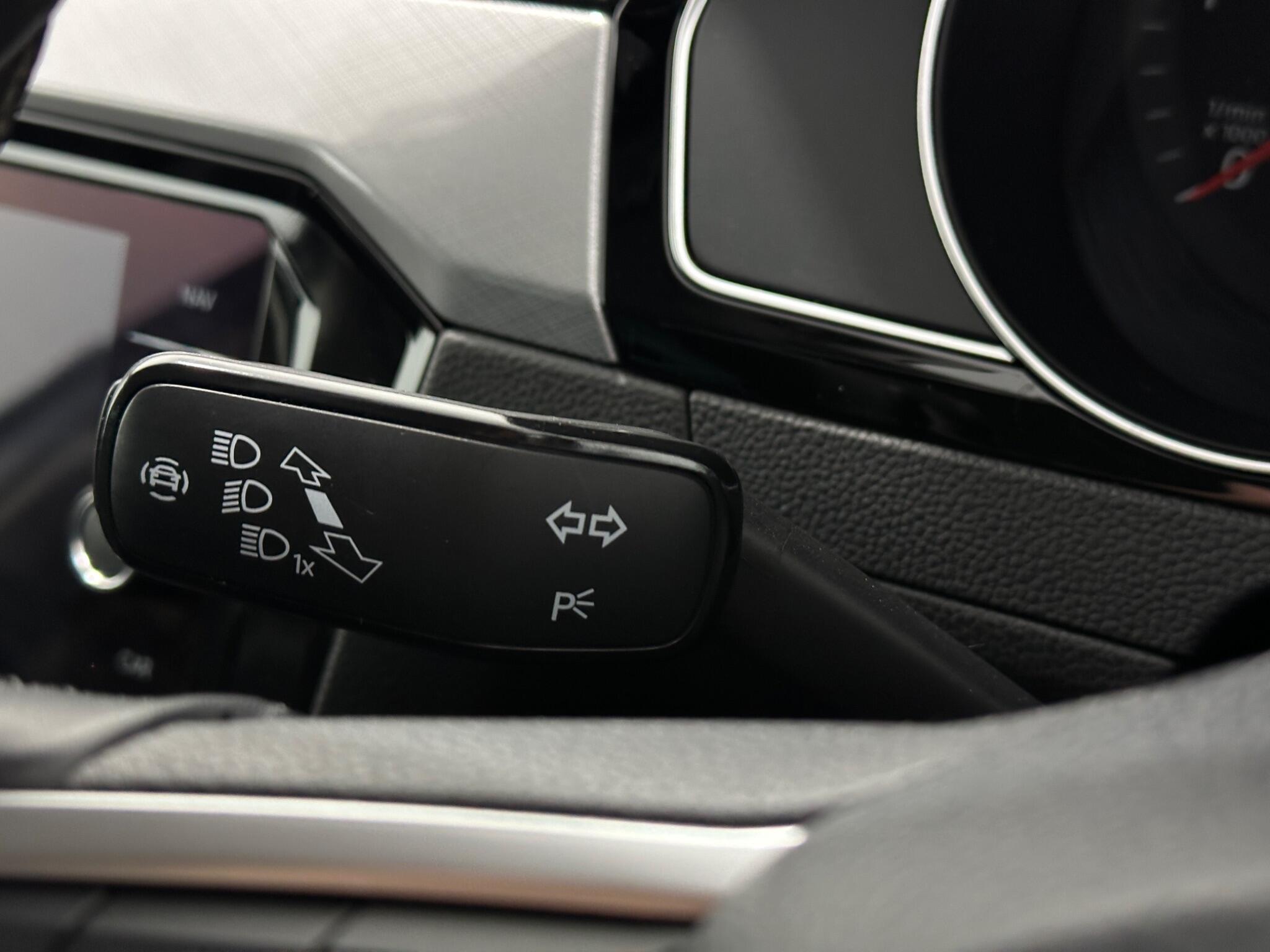 Volkswagen Passat view 13