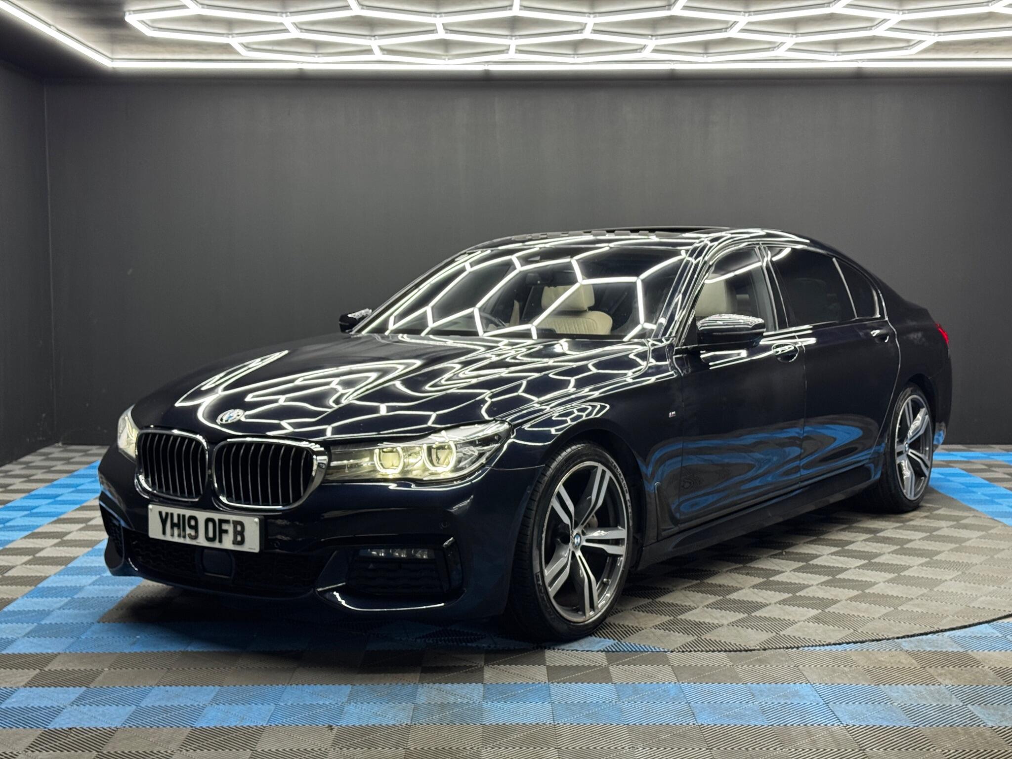BMW 7 Series view 3