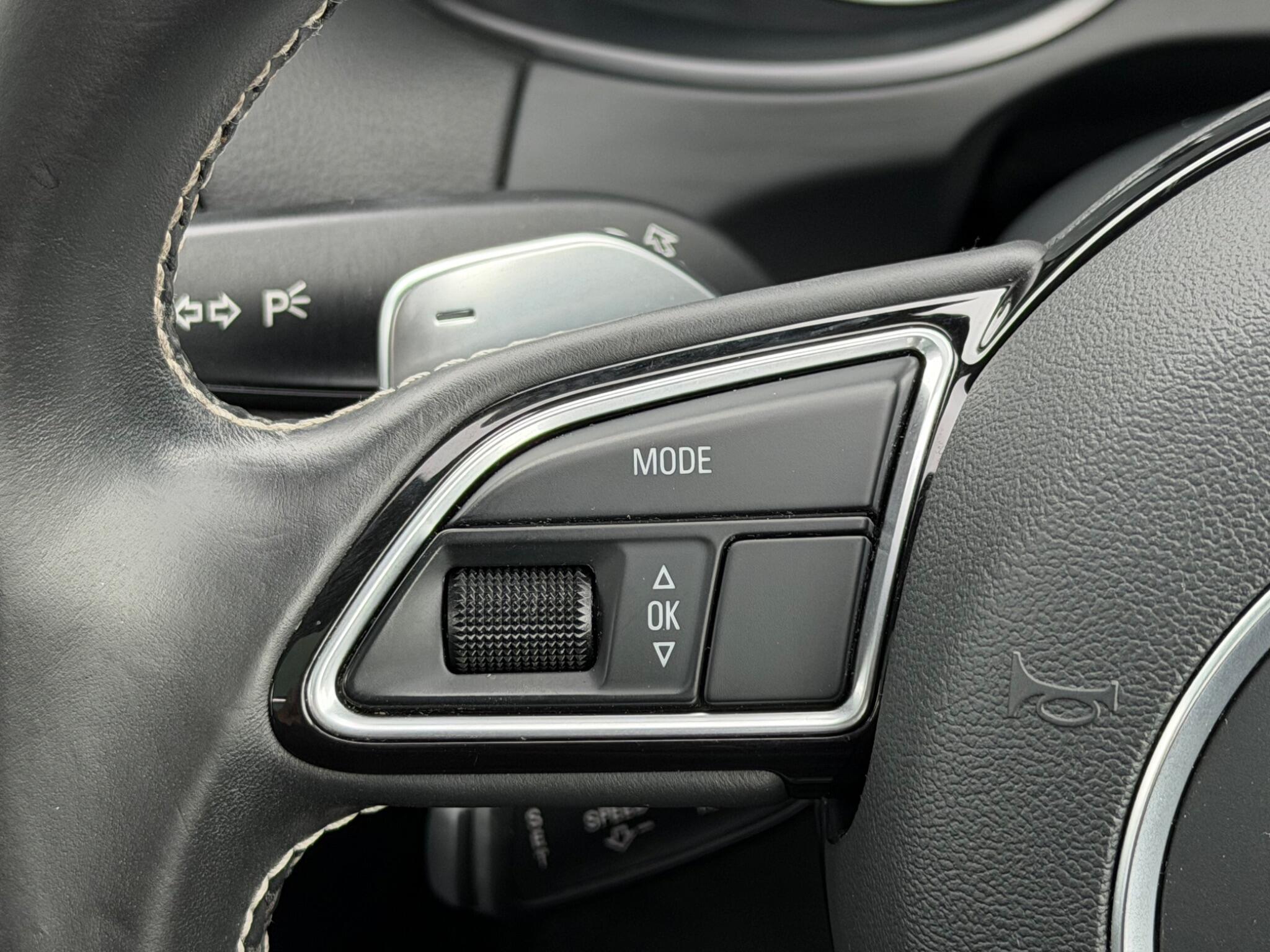 Audi SQ5 view 29