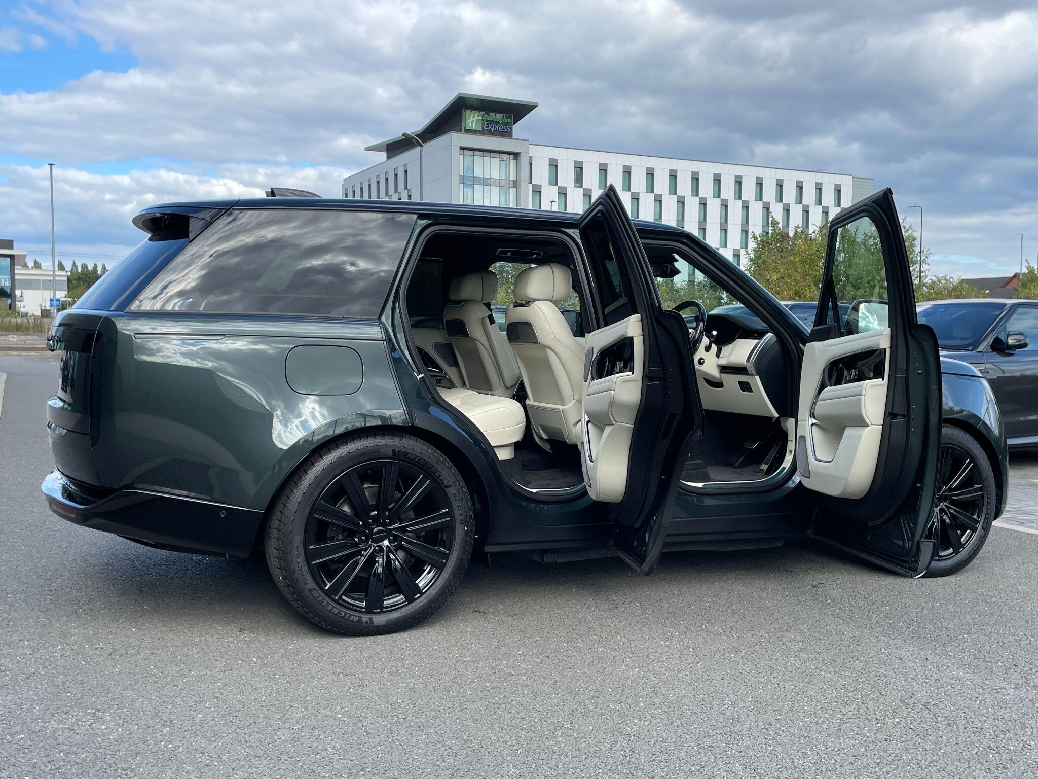 Land Rover Range Rover view 7