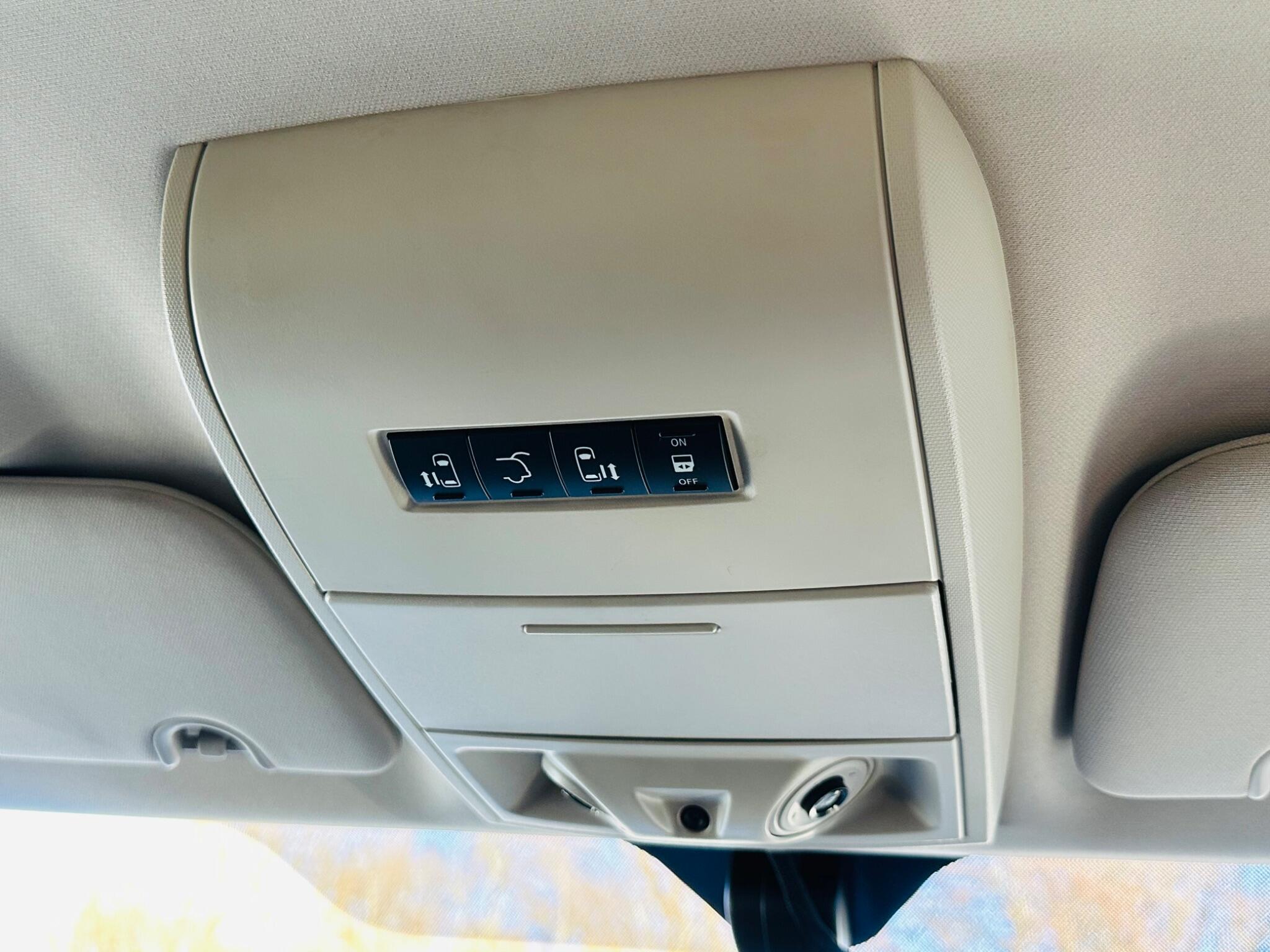 Chrysler Grand Voyager view 43