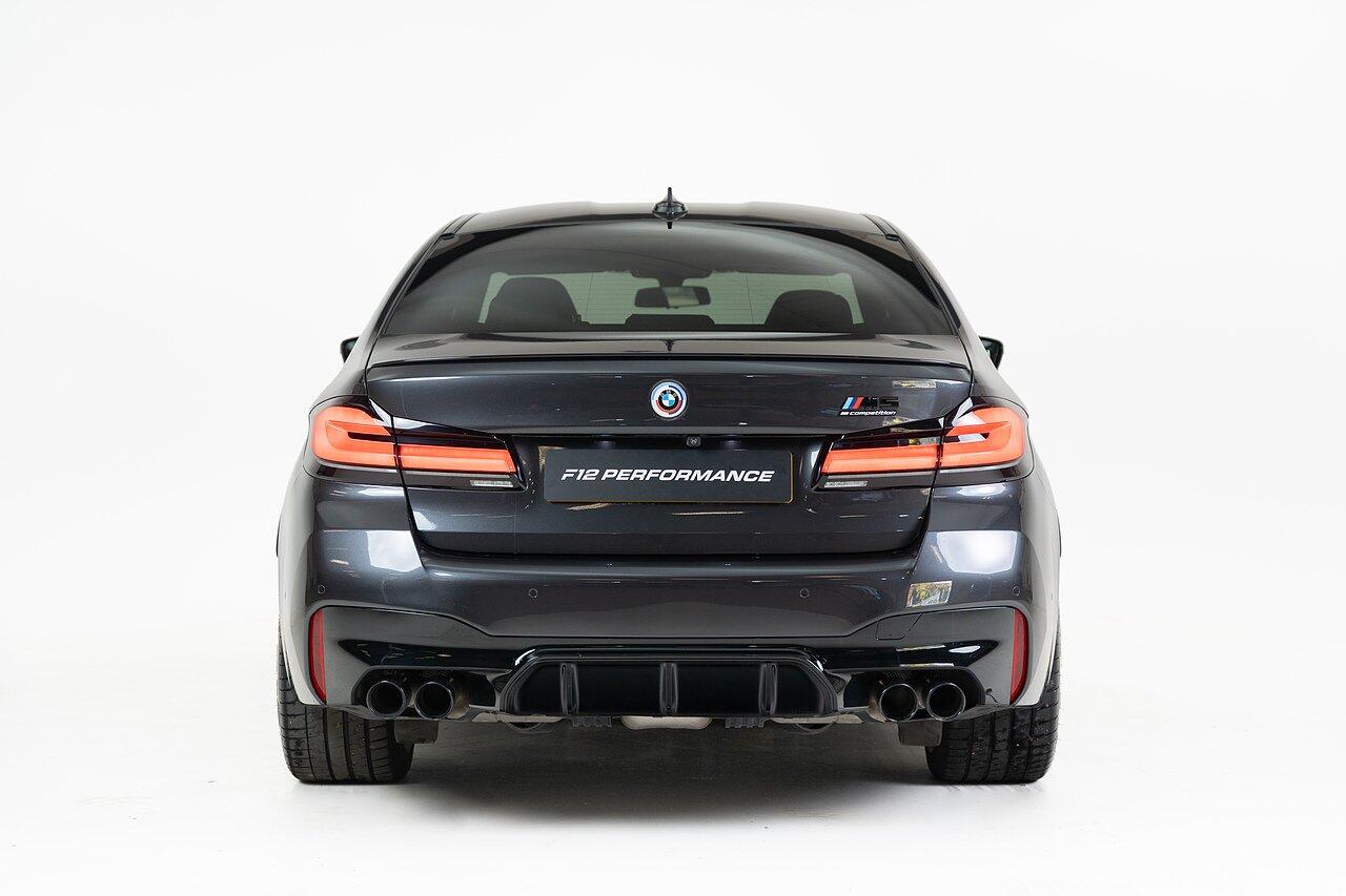 BMW M5 view 8