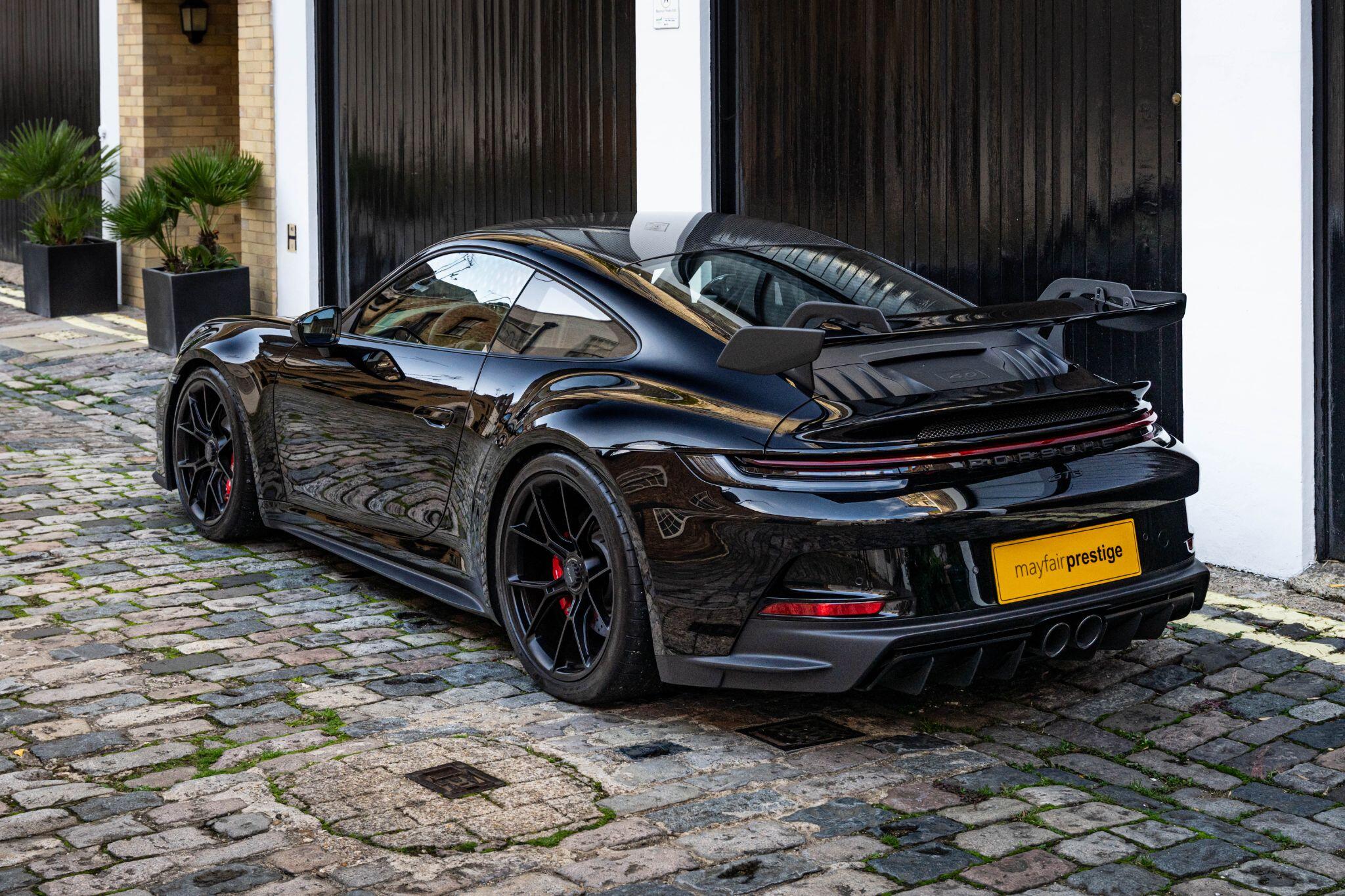 Porsche 911 view 11