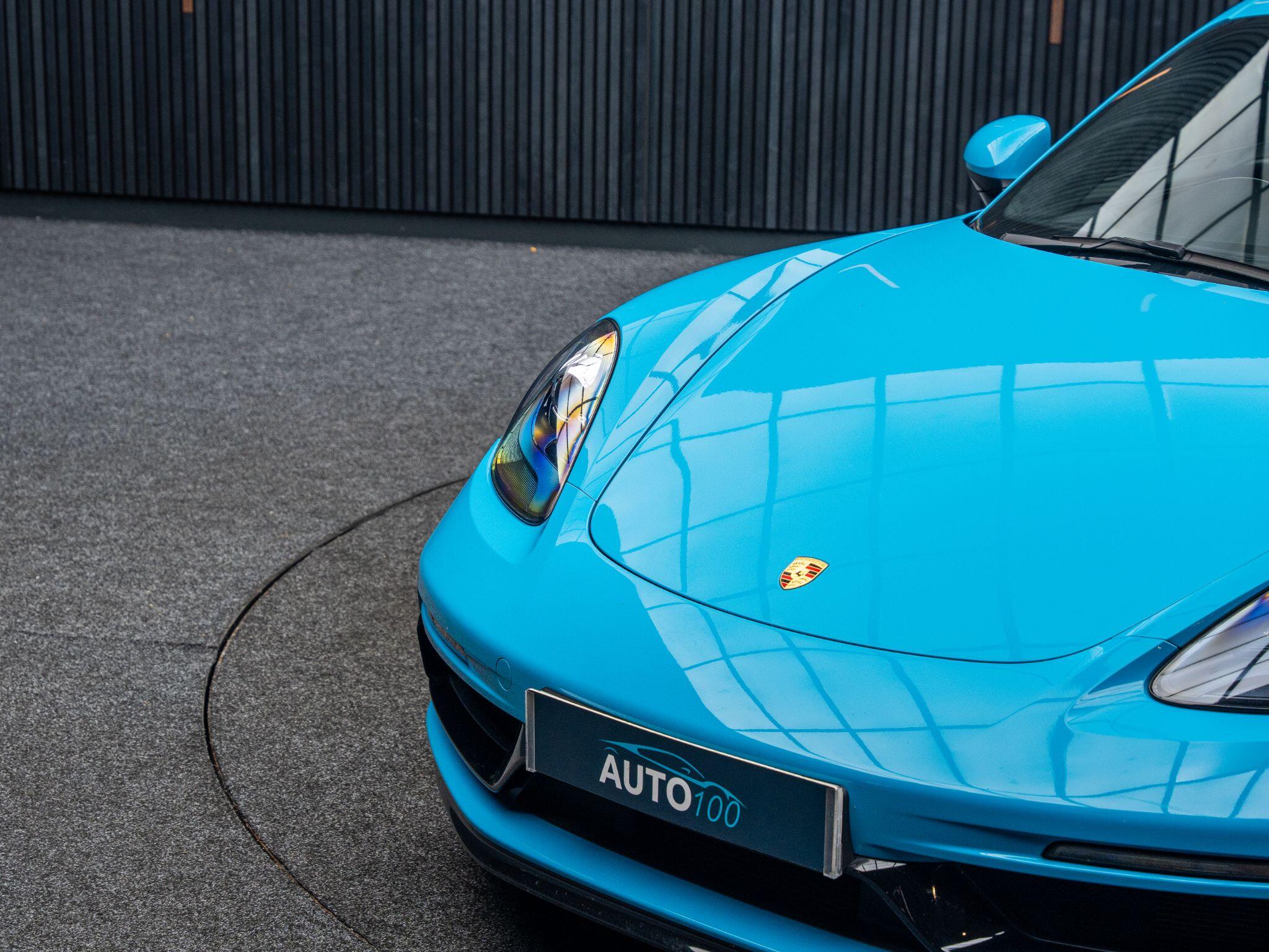 Porsche Cayman view 27