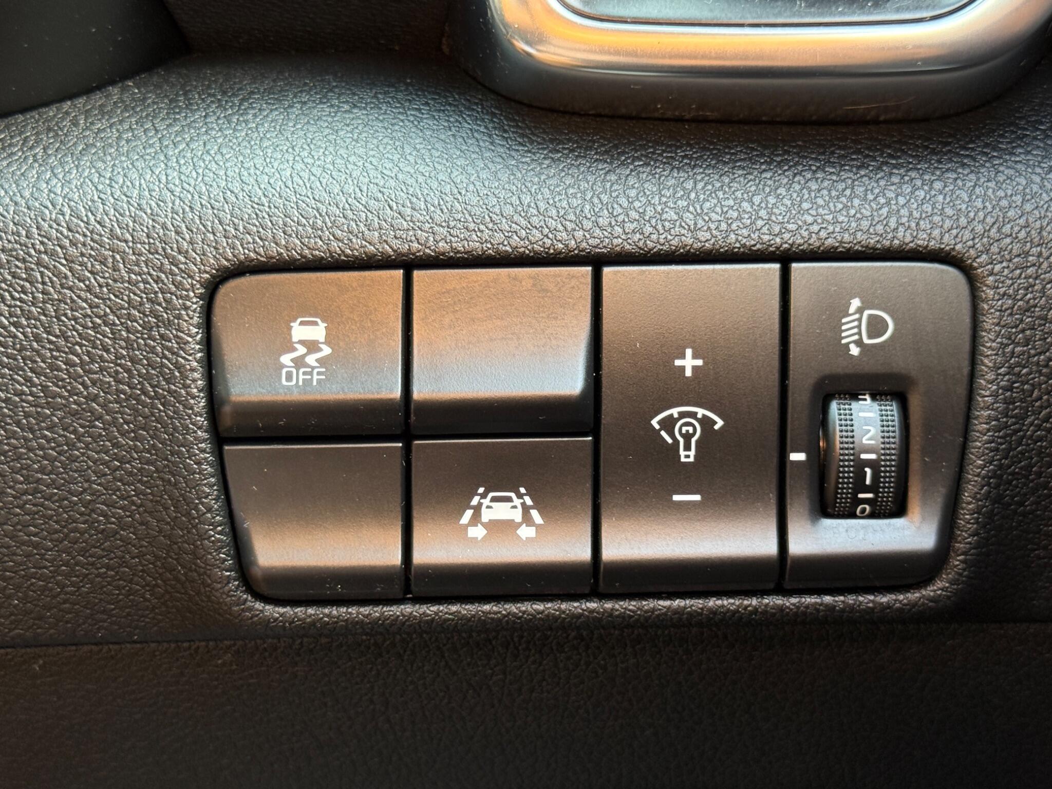 Kia Sportage - Image 68